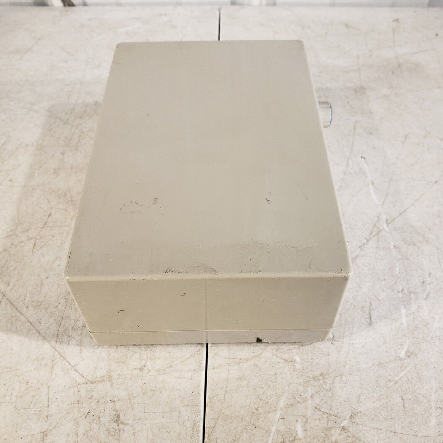 Hellma 333 Cuv-O-Stir, 3 Stirring Head Outlets 220/110 VAC 50/60 Hz