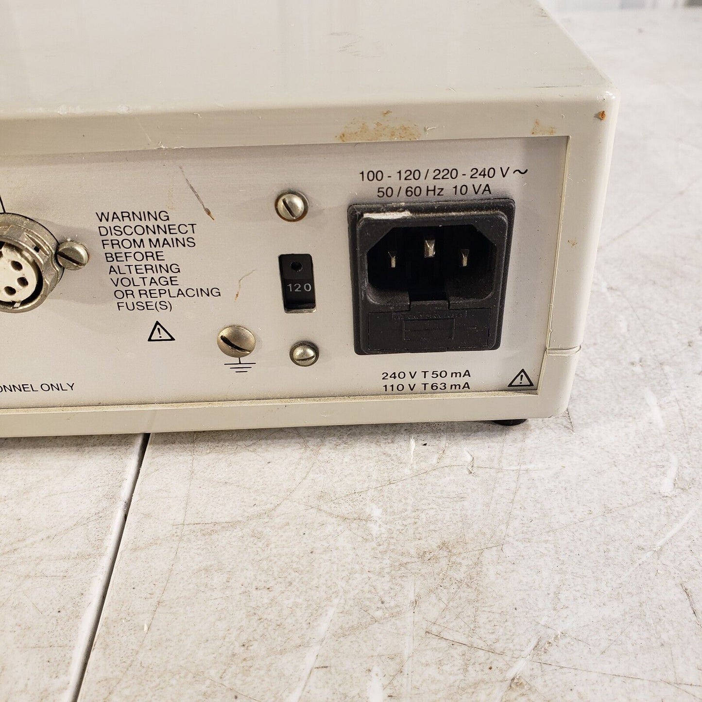 Hellma 333 Cuv-O-Stir, 3 Stirring Head Outlets 220/110 VAC 50/60 Hz