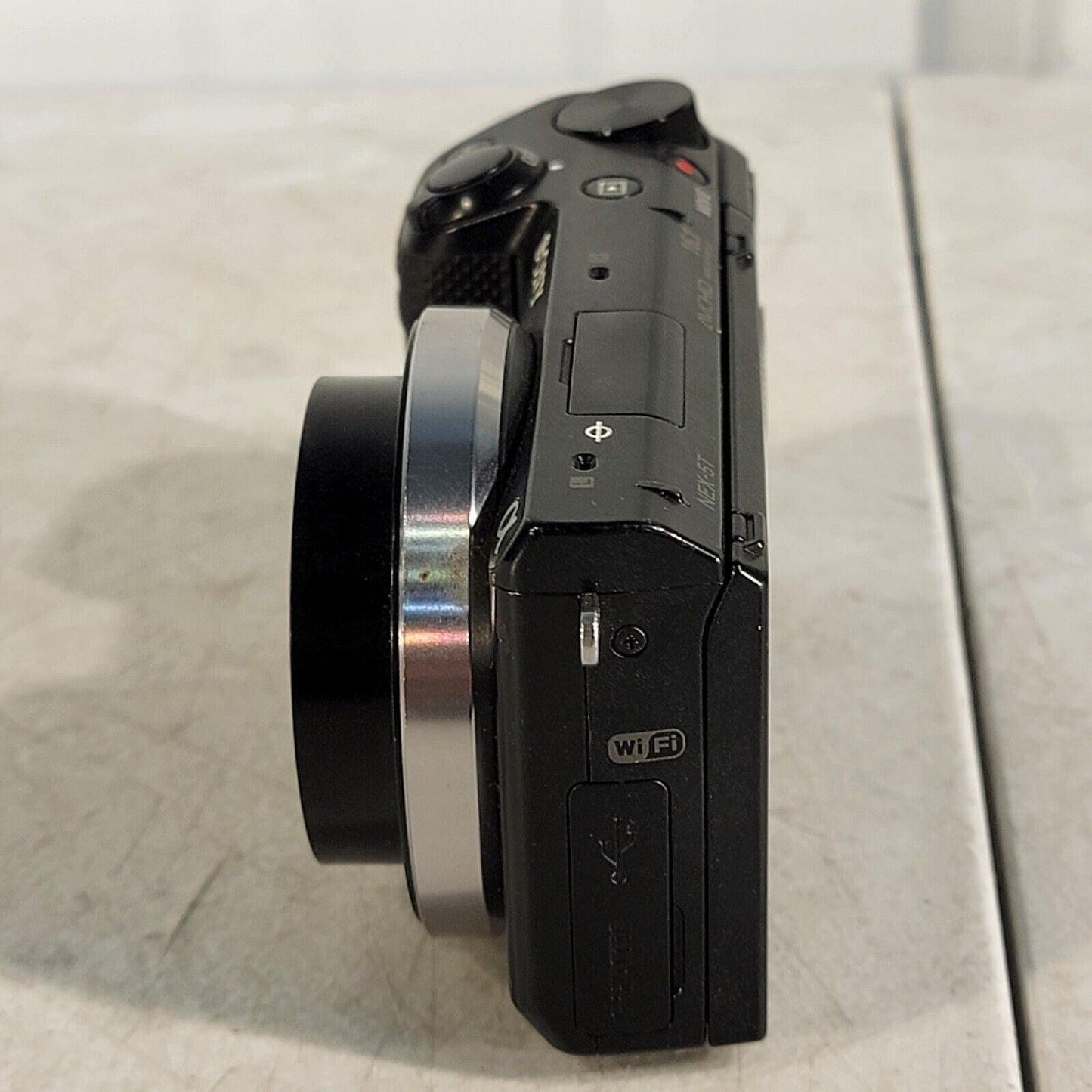 Sony Alpha NEX-5T 16.1MP E Mount Digital Camera Body, Battery, Charger, SD Card
