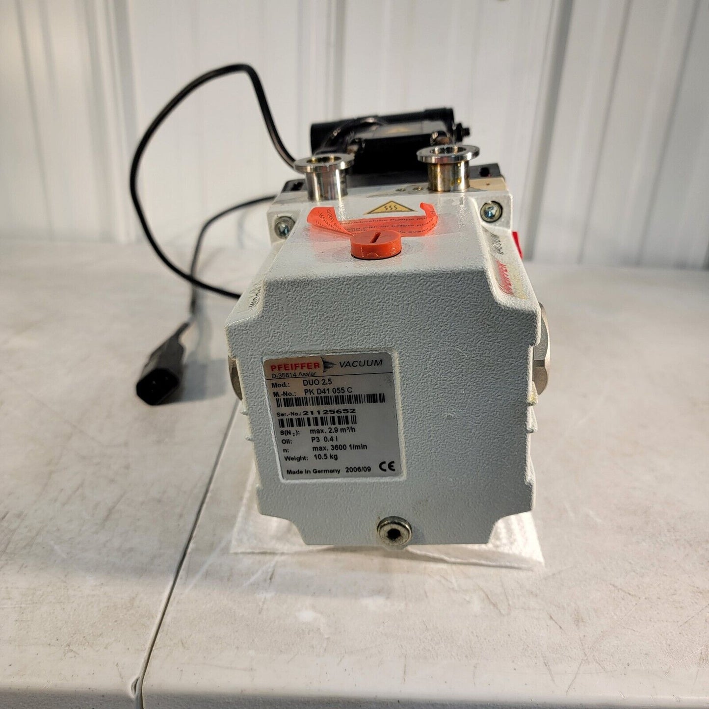 READ Pfeiffer DUO 2.5 PK D41 055 C Rotary Vane Vacuum Pump Roughing Backing Pump