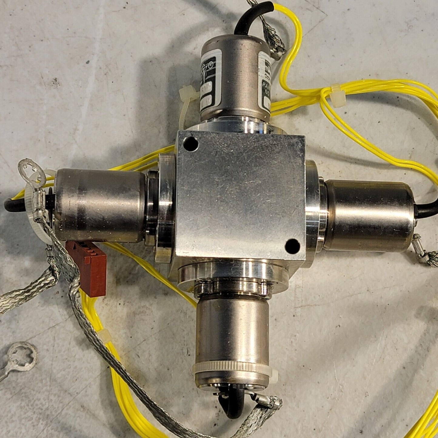 Parker 018-181-900 Miniature 4-Way Manifold Valve 24v Solenoid Vacuum-20PSI