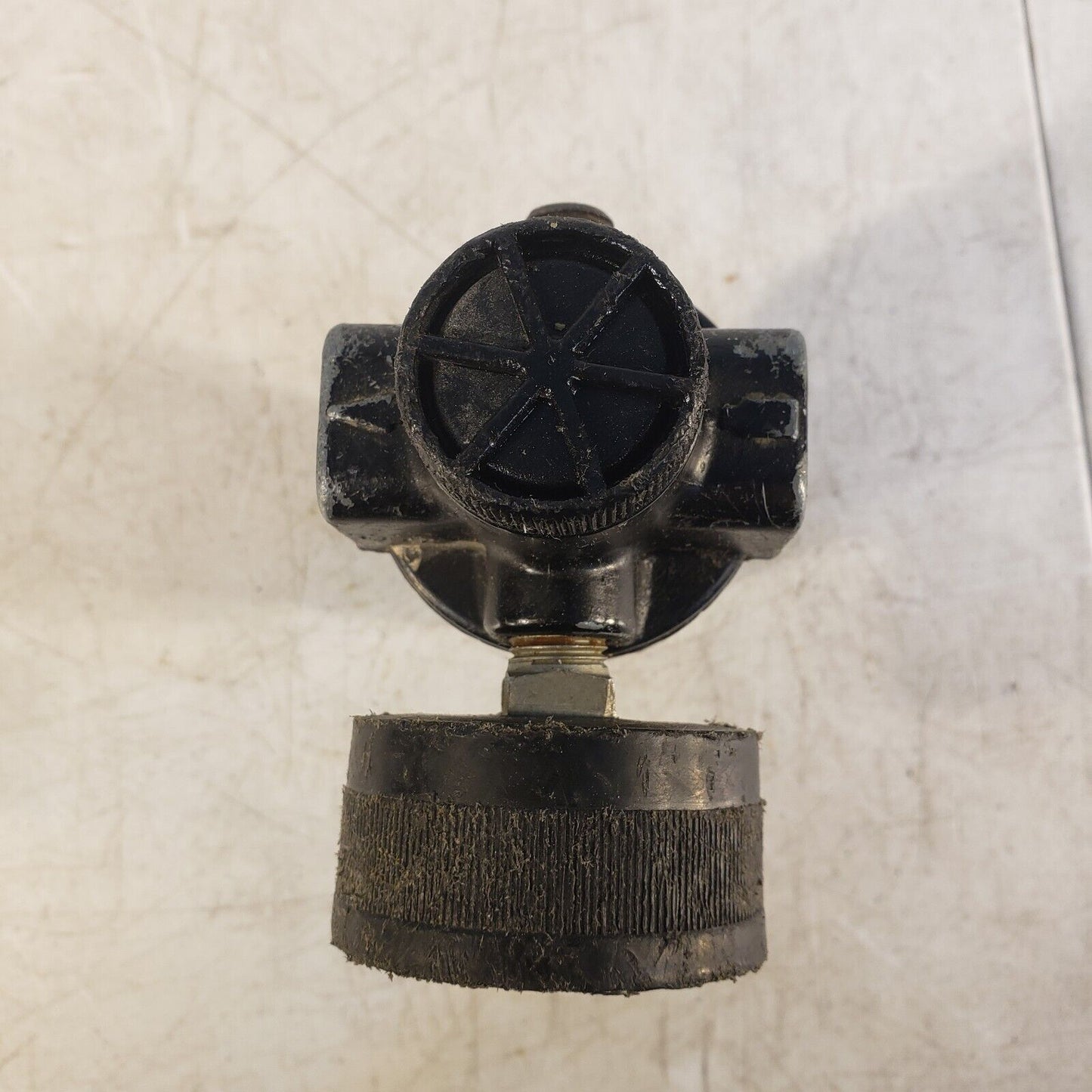 ARO 127241-000 1/2" NPT Air Pressure Regulator With 160 PSI Gauge