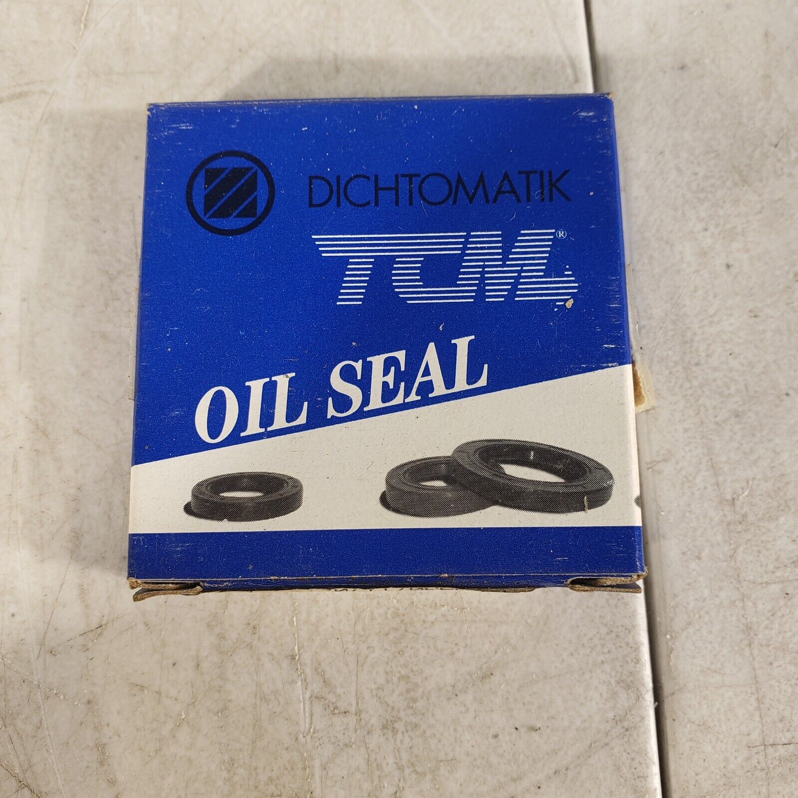 TCM Dichtomatik 35x52x7TC Oil Seal Lab Liquidators Store
