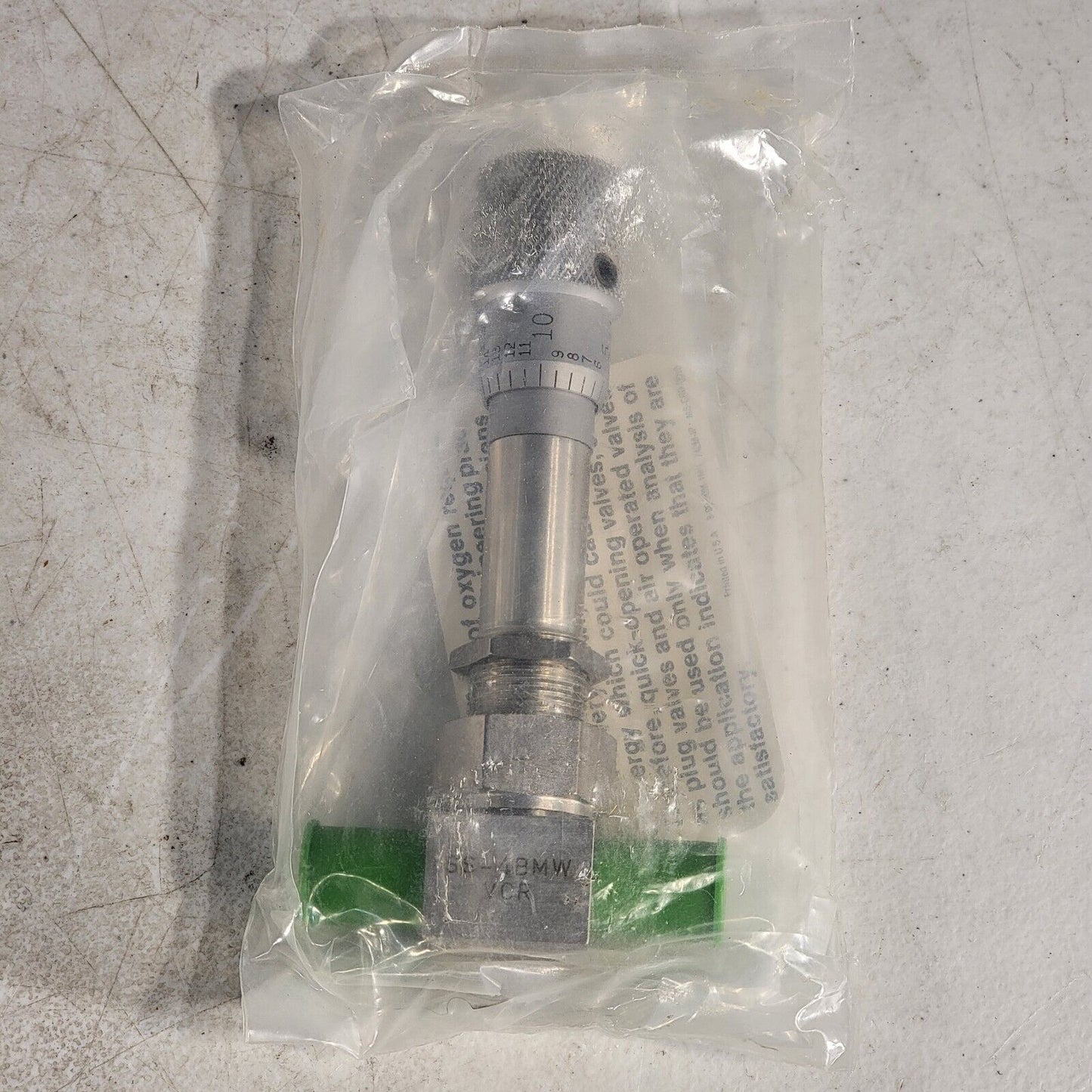 Swagelok Nupro SS-4BMW-VCR 1/4" VCR Bellows Sealed Metering Needle Valve MVCR