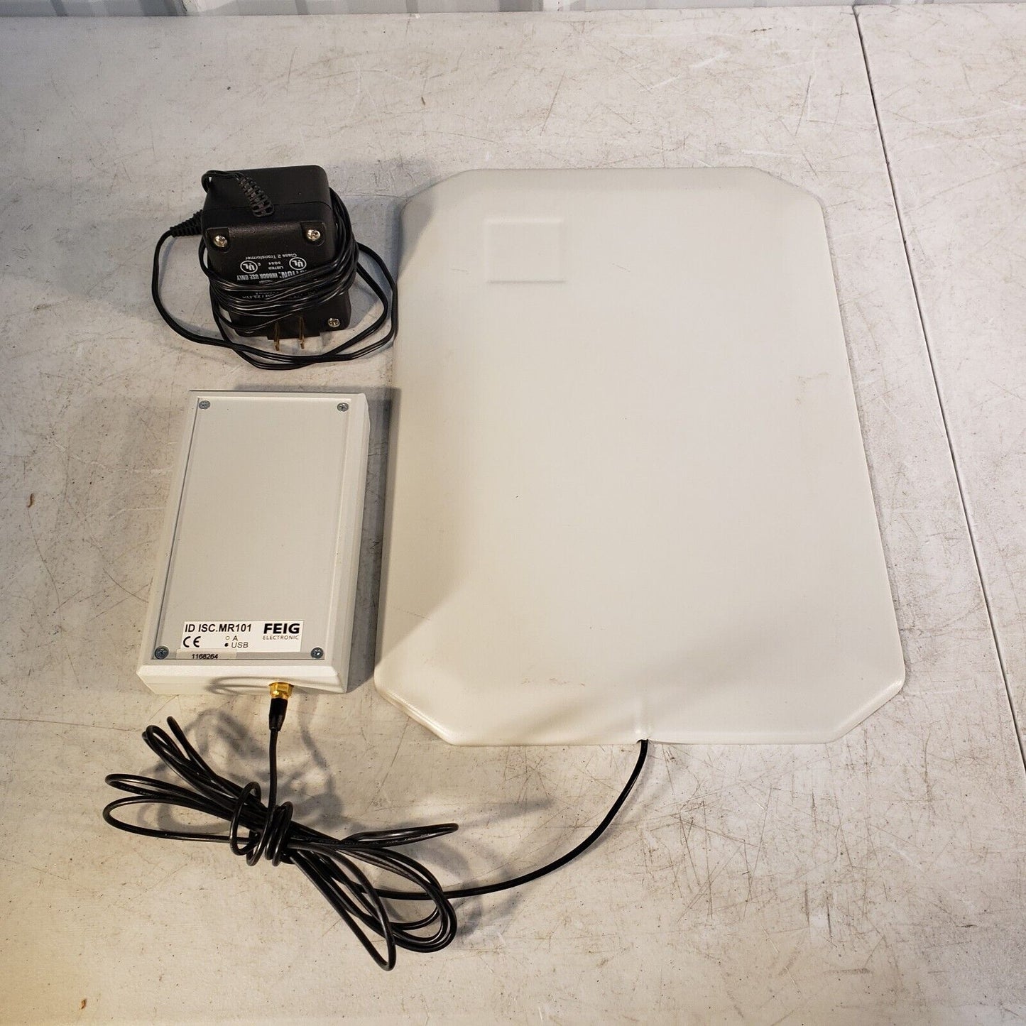 Feig Electronic ISC.ANT340/240 HF Pad RFID Antenna ISC.MR101 MidRange Reader