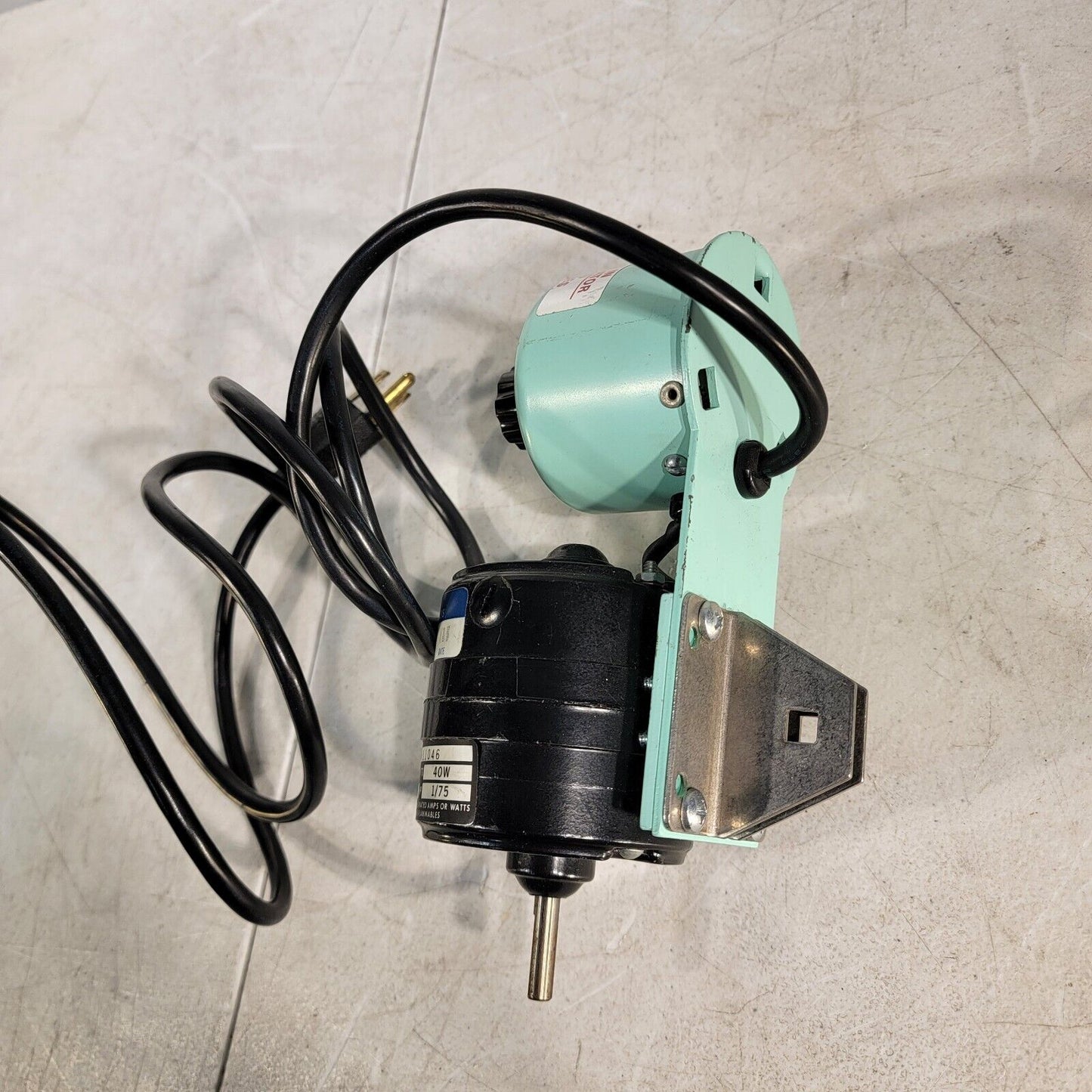 T-Line Laboratory Stirrer Model 101 500-7500RPM 40W 1/75HP 0.35A