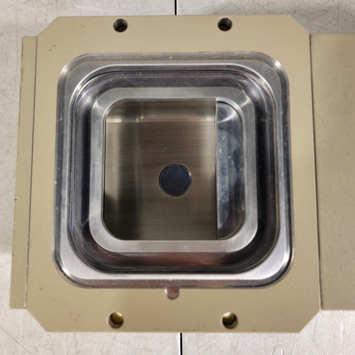 Gatan 894.P17PKU0 UltraScan 1000 Camera TEM CCD 2k x 2k UHV High Vacuum