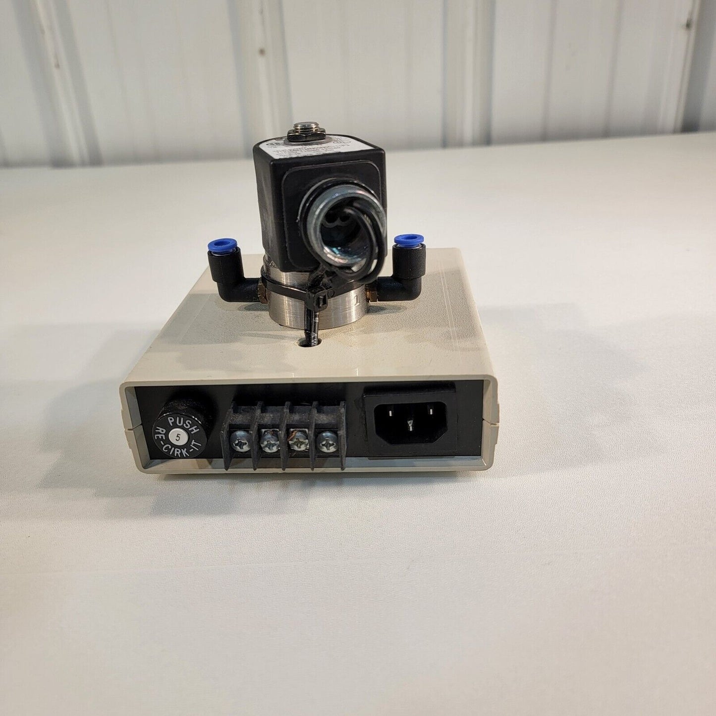 Ticoscen RS2000 0804008-1 Parker Valve Fluid Solenoid w/ Power Plug Thru