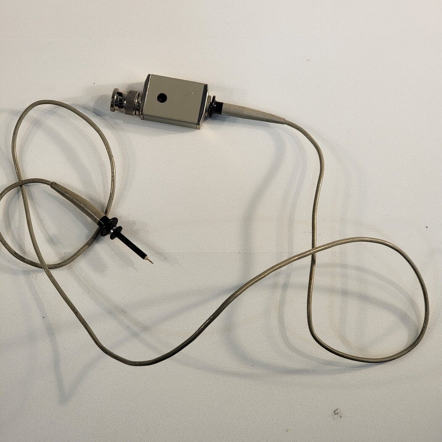 HP Hewlett Packard 54003-61617 Oscilloscope Probe 10:1 1MOhm 8.0pF Tip