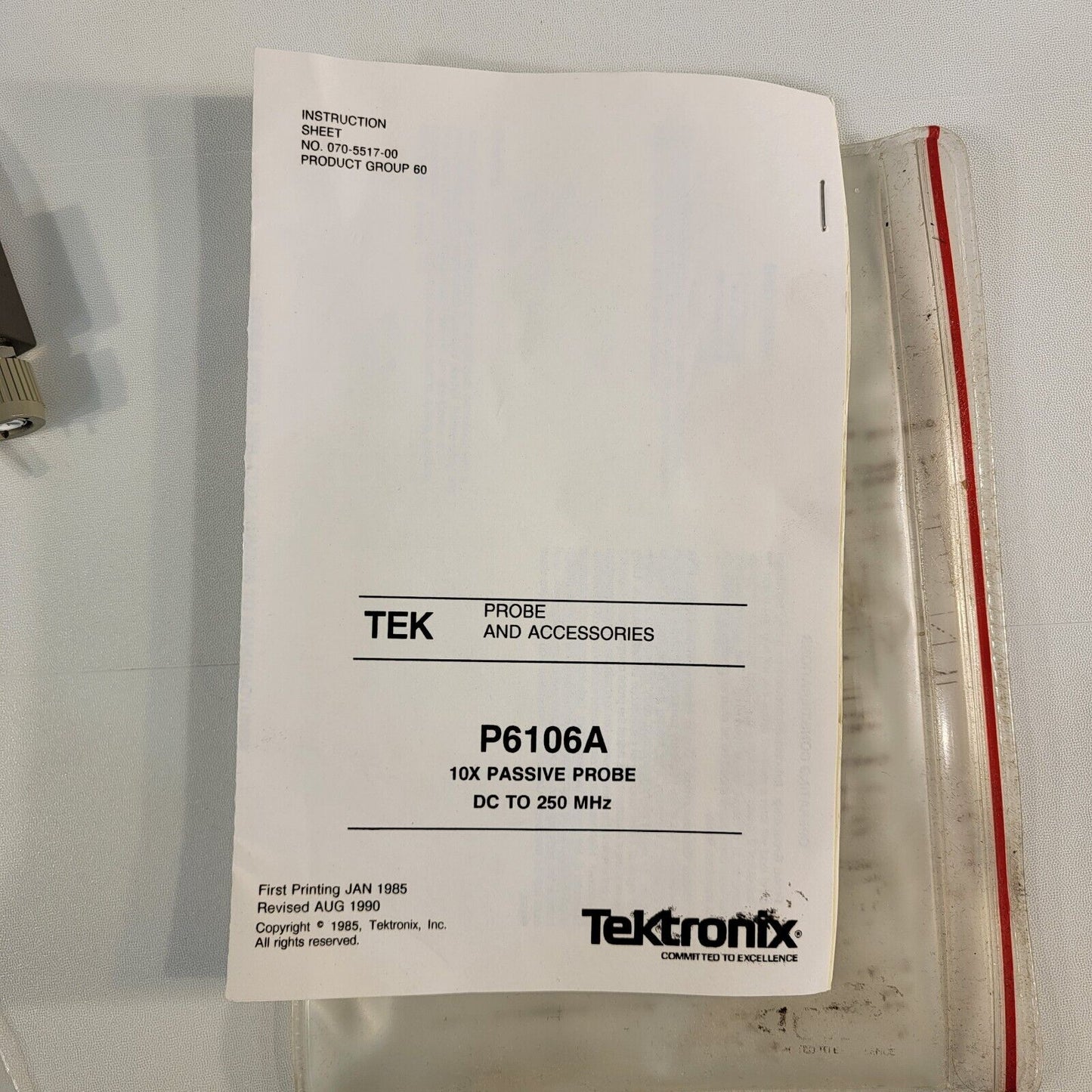 TEK Tektronix P6106A Oscilloscope Probe w/ Manual and Accessories 250 MHz 10x