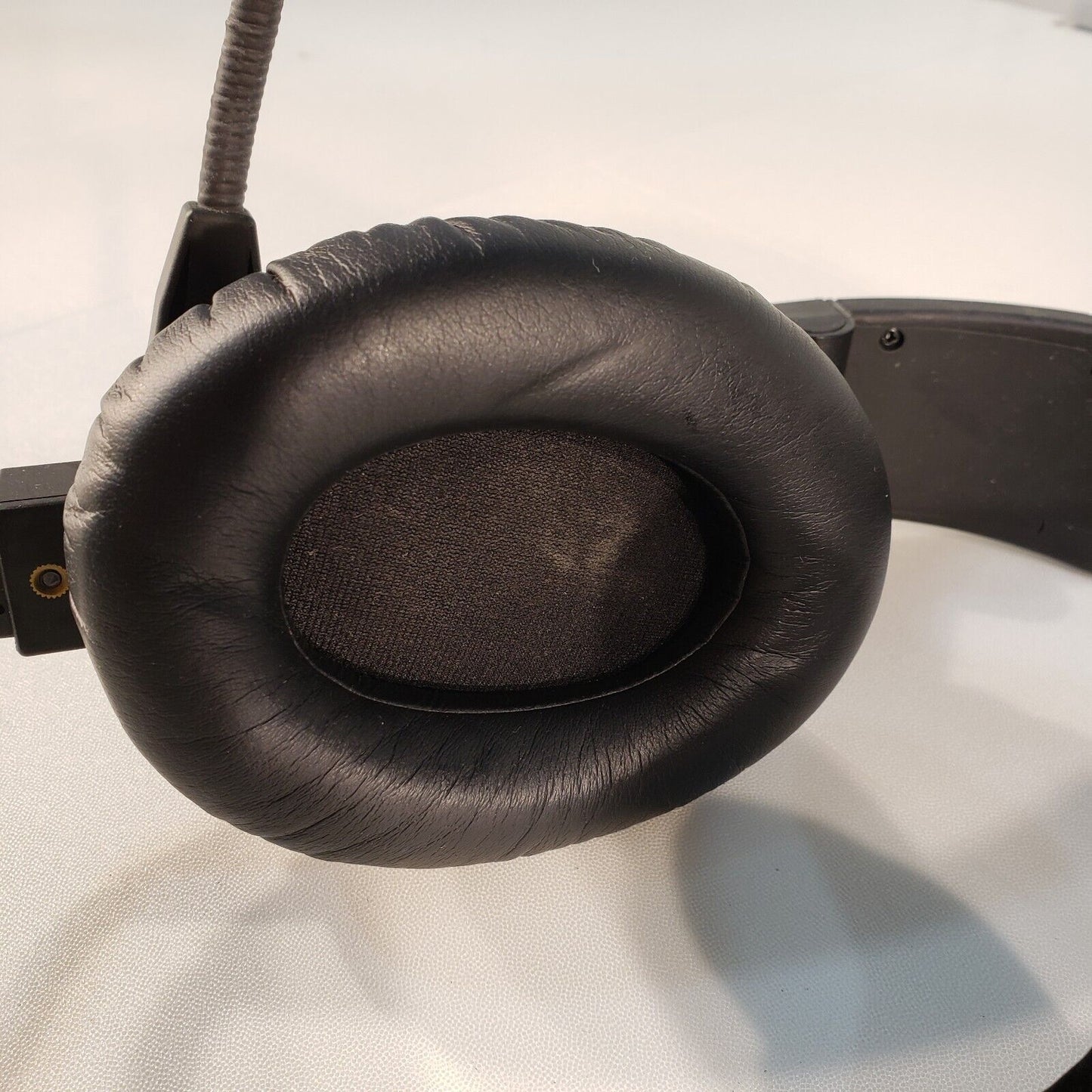CoachComm Single Ear Headphone With SmartBoom PRO Mic For Football Coach