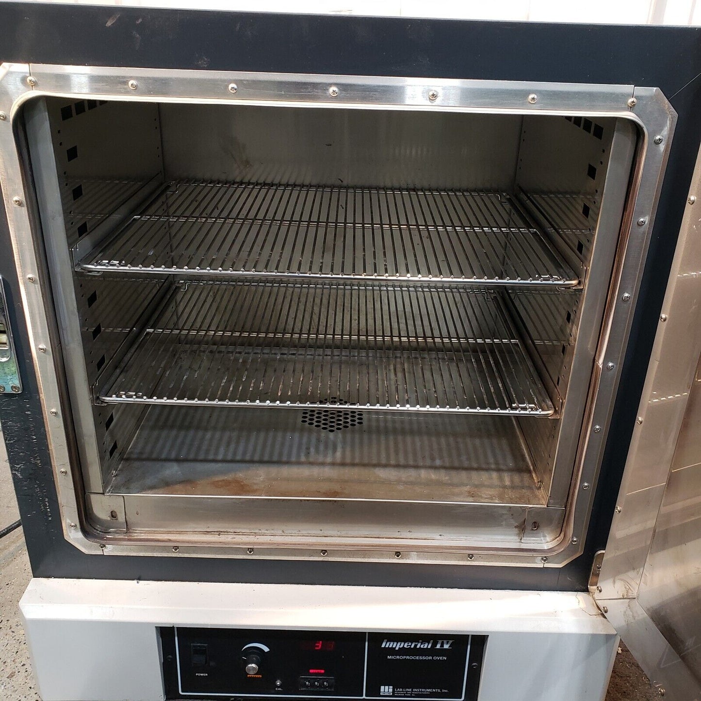 Lab Line Imperial IV 3489M Microprocessor Oven 120v 15A Tested to 250°C