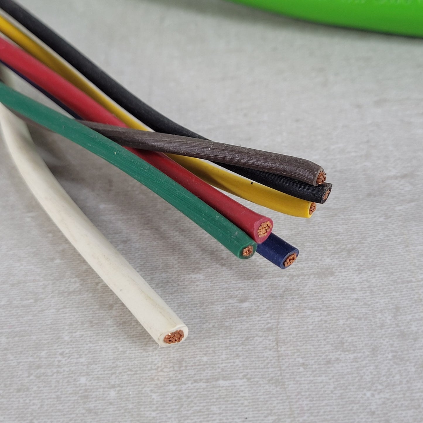 Phillips STA-DRY SAE J560 7-Way Trailer Plug Pigtail Cable Green Lead