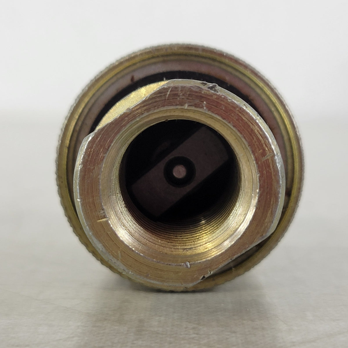 Pioneer 4250-4 1/2" NPTF Female Hydraulic Quick Coupler 3000 PSI