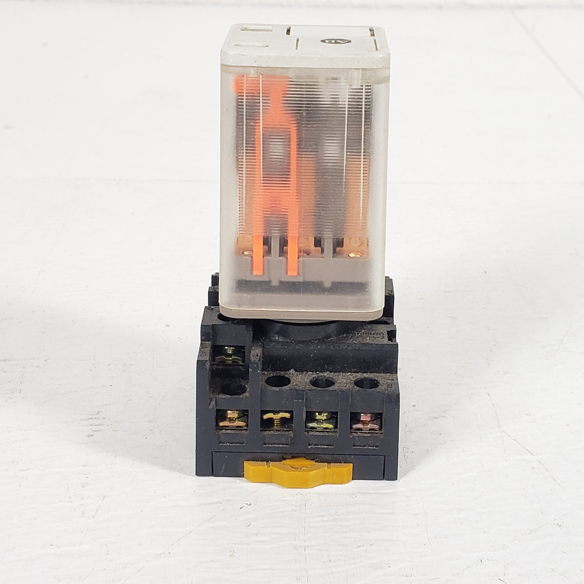 Allen-Bradley 700-HA33Z24 Series B 24VDC 10A 3PDT Relay w/ 11-Pin Socket