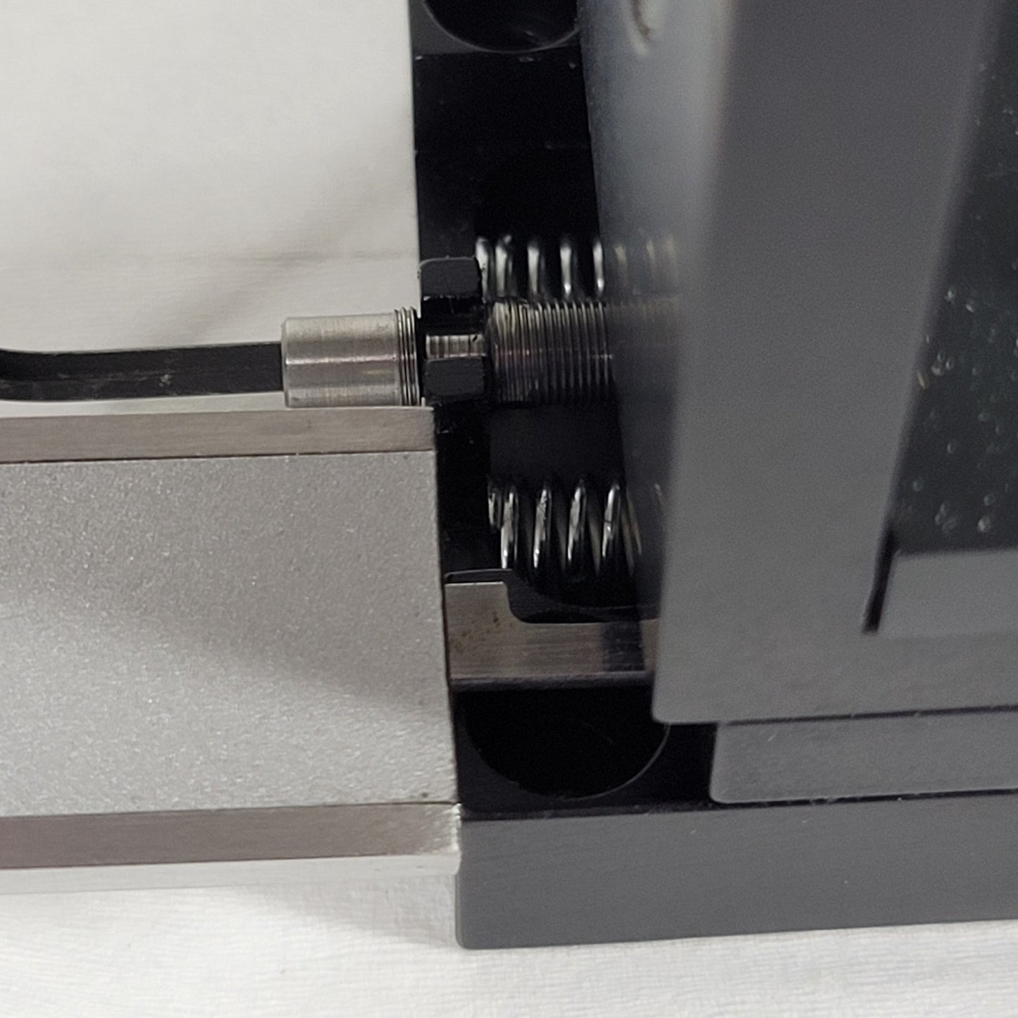 NEWPORT DS40 Series Single X-Axis Precise Translation, 16.25mm Travel & Lenses