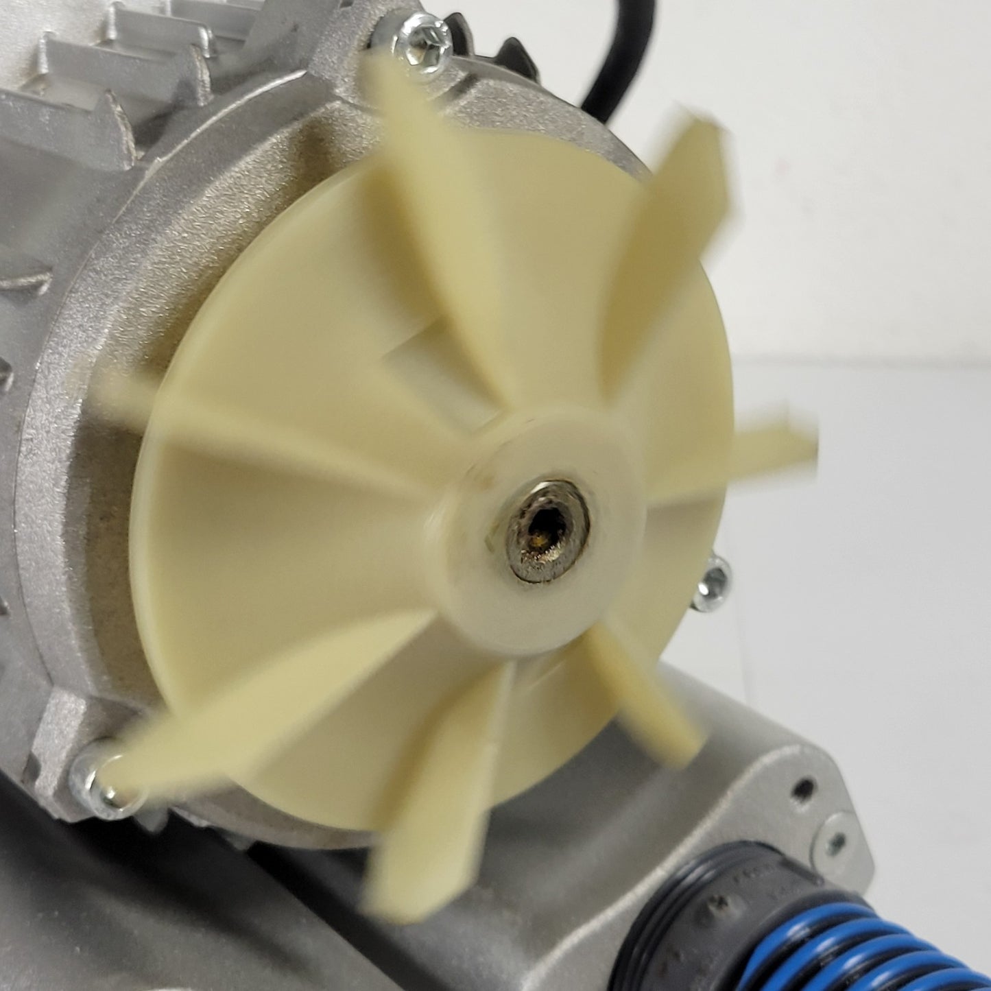 GOORUI GHBH 0D5 34 1R2 Regenerative Blower 0.67HP 3-Phase 220-480V 57 CFM