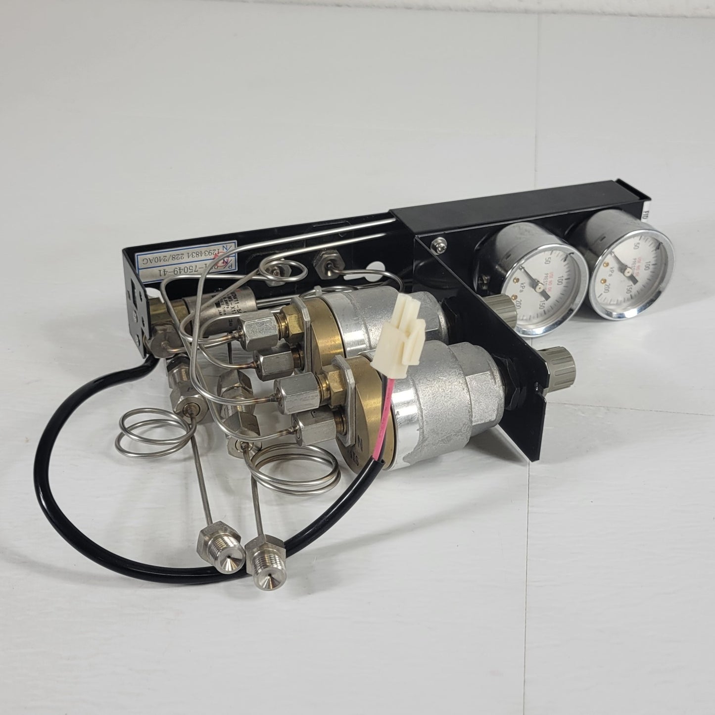 Shimadzu 221-75049-41 Hydrogen/Air Pressure Regulator w/ Gauges & Solenoid
