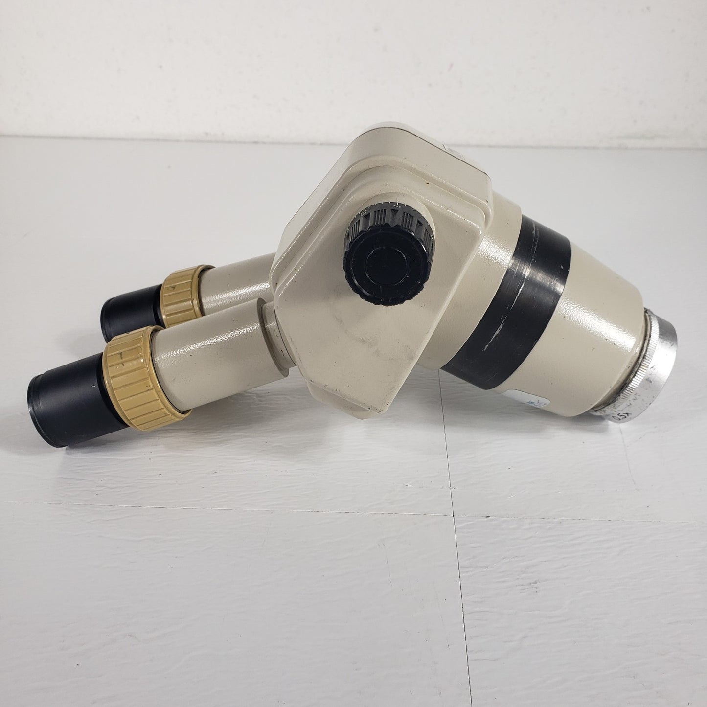 TESTED Nikon SMZ-1B Stereo Zoom Microscope 4-17.5x Magnification Head w/ Eyepiec