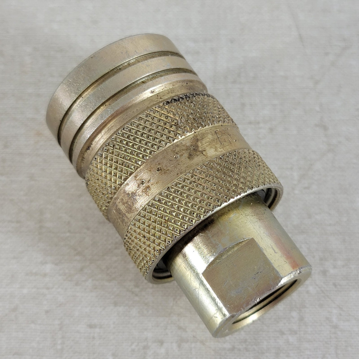 Pioneer 4250-4 1/2" NPTF Female Hydraulic Quick Coupler 3000 PSI