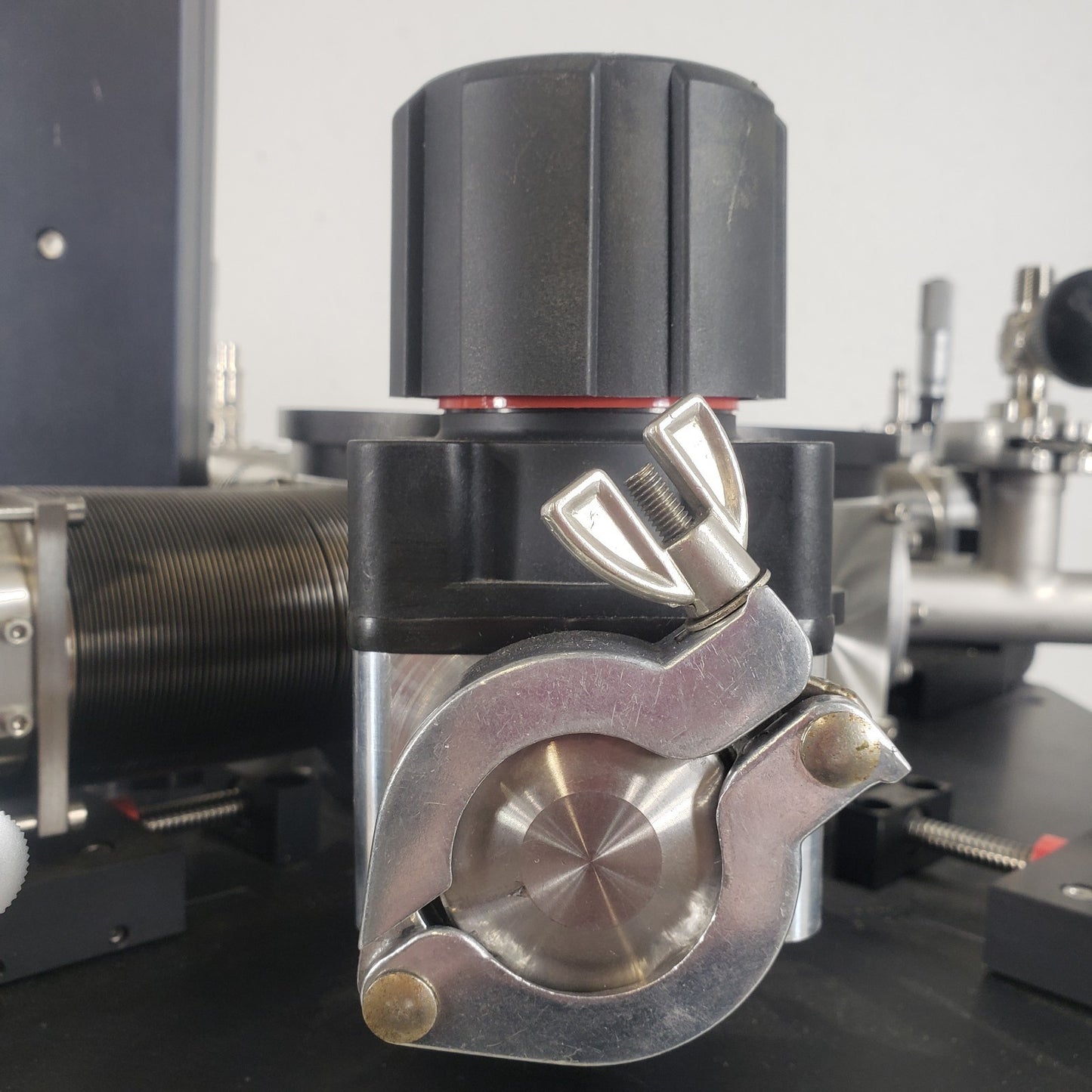 TESTED Lake Shore TTP4 Table Top 3-axis Cryogenic Probe Station 4.2-475K 0-67GHz