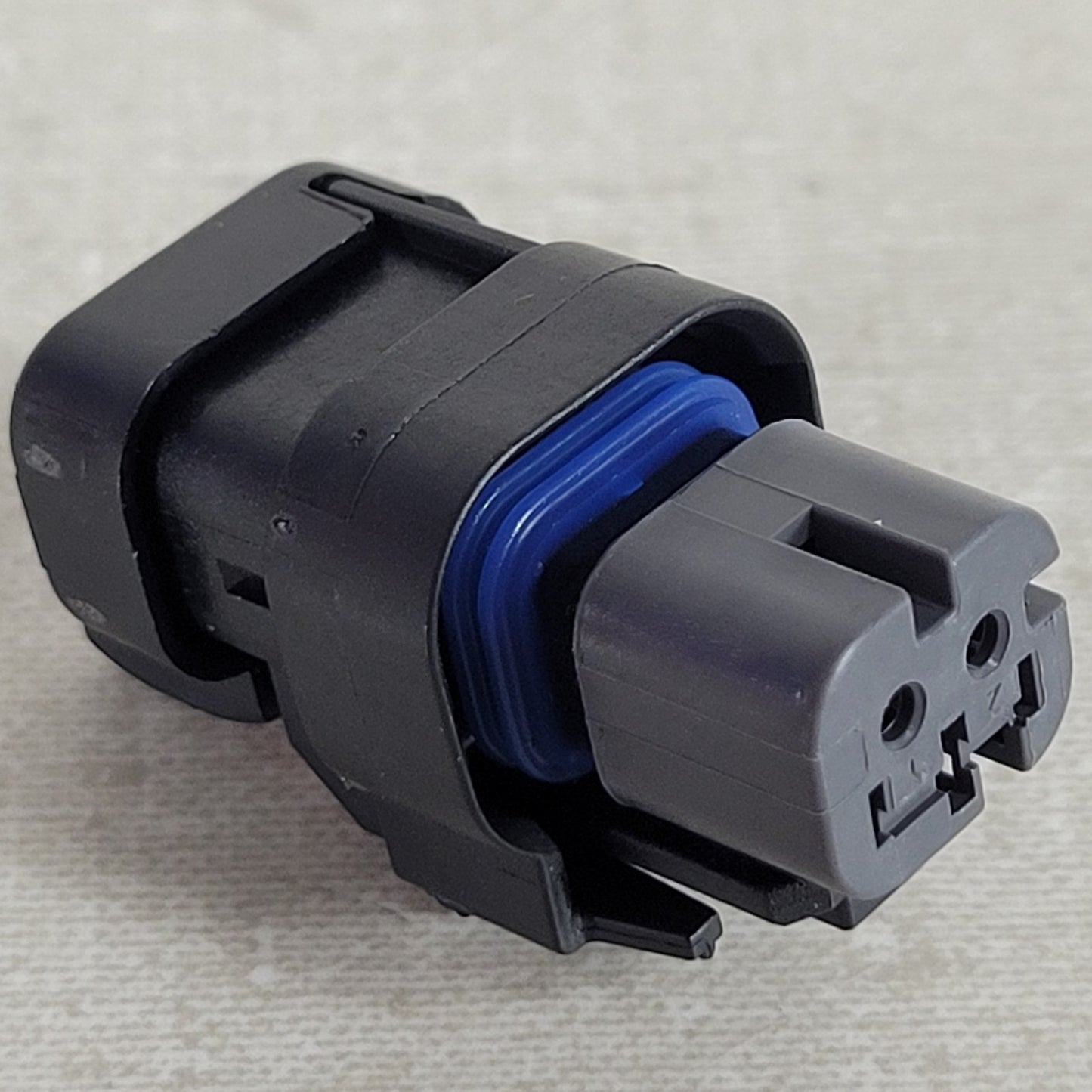 TE AMPSEAL 776427-2 16 2-Pin Plug Housing Female Sockets Key B Gray Sealed