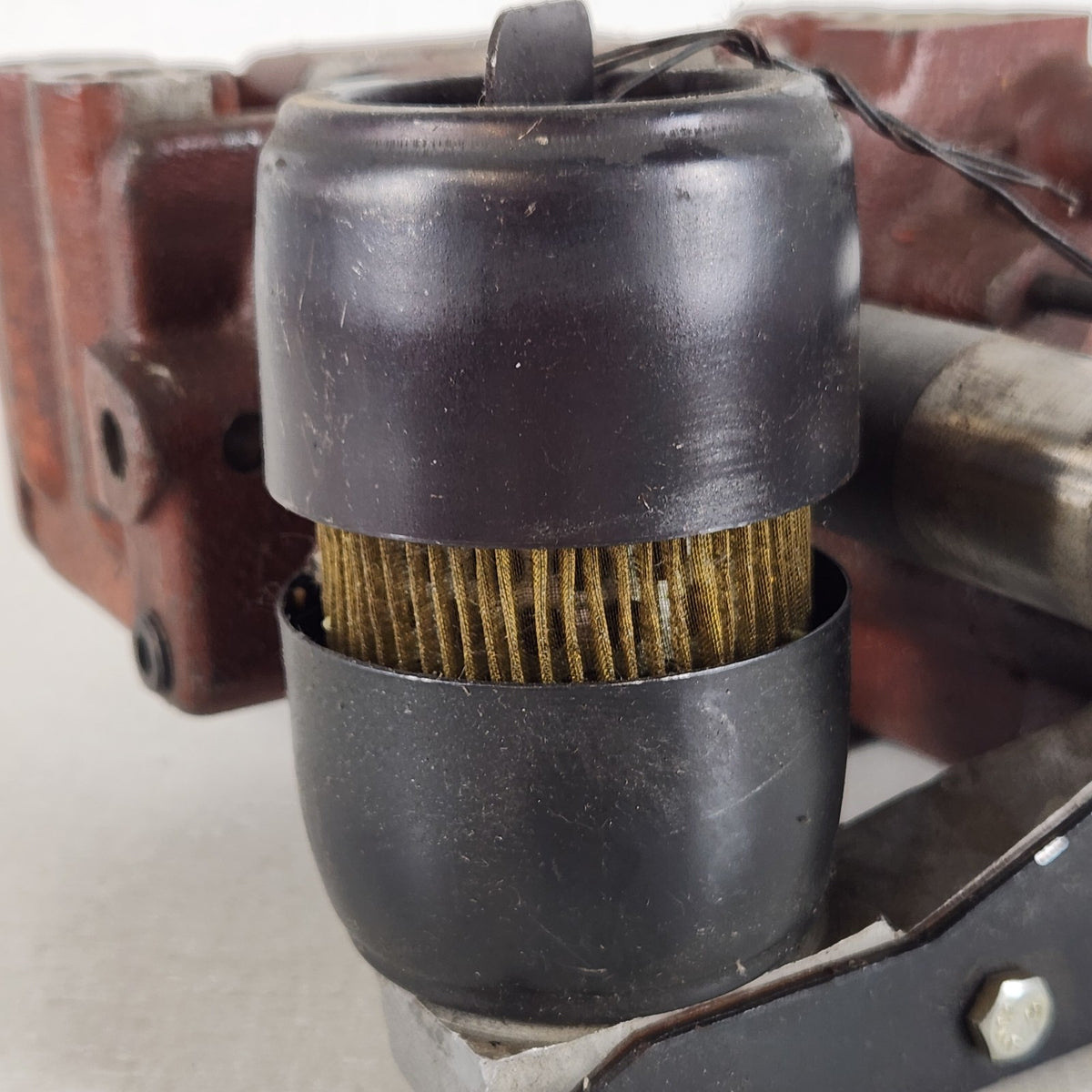 Massey Ferguson Hydraulic Lift Piston Pump Assembly w/ Filter Untested