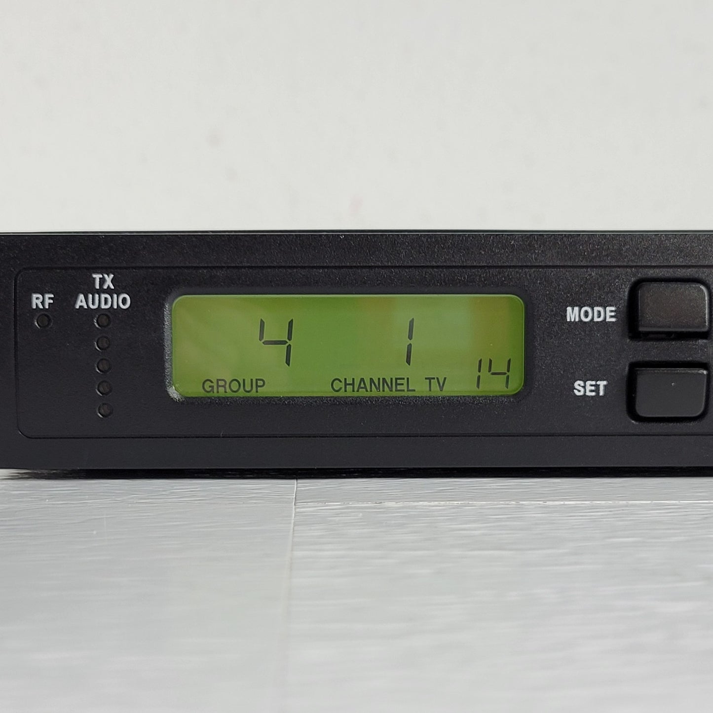 SHURE Wireless Controller ULXS4 G3 470-506MHz, No Antenna or Power Supply