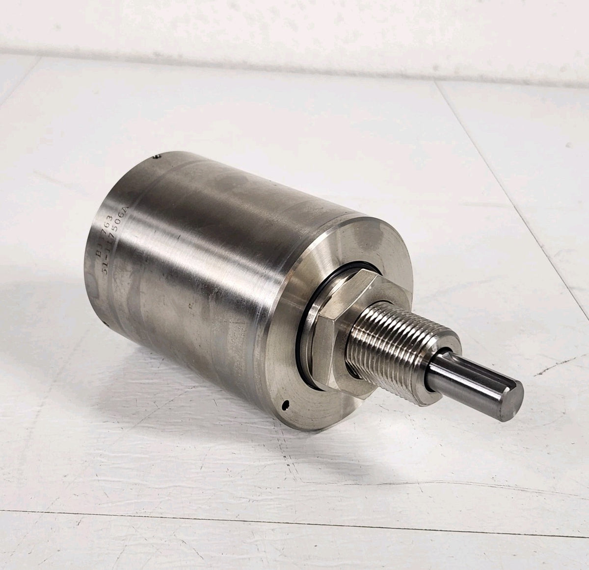 85384862 51-117506A 1/2" Rotary High Vacuum Feedthrough Ion Mill NEW