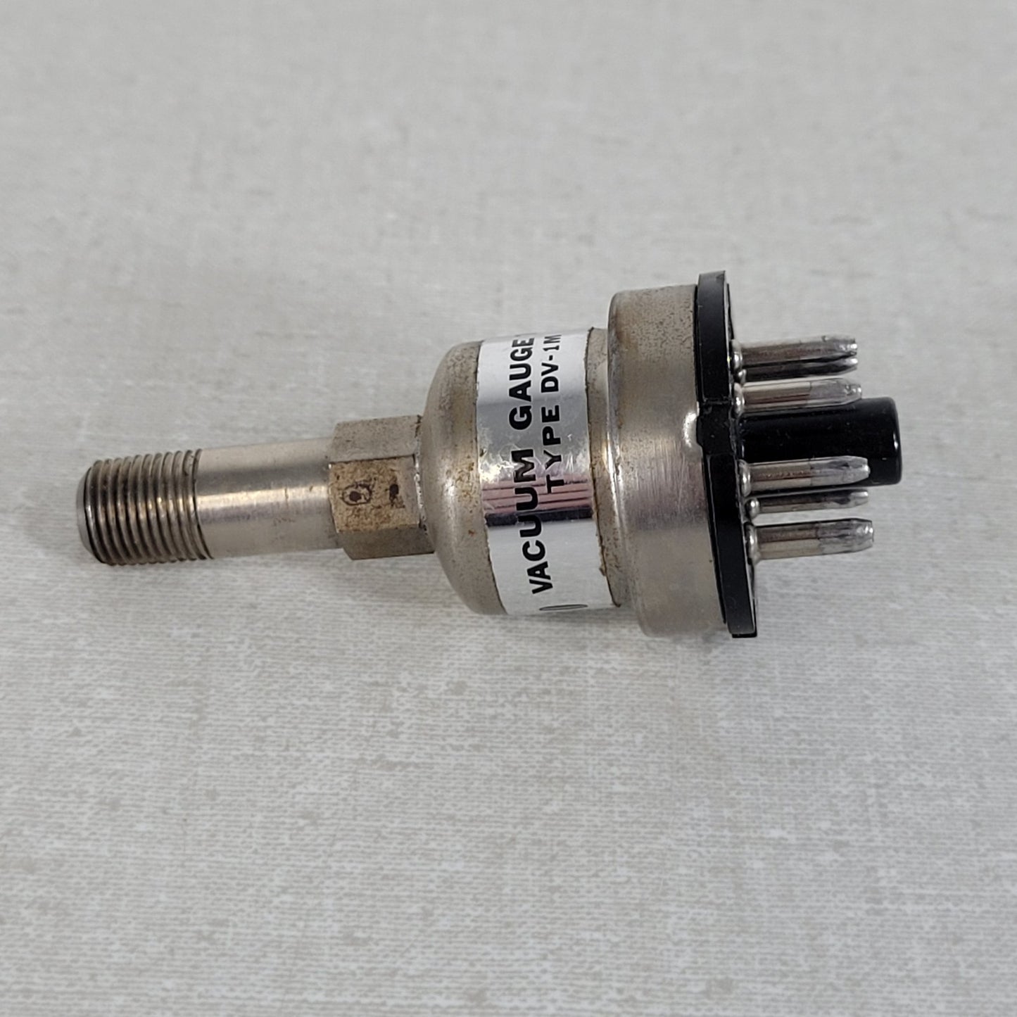 Veeco DV-1M Thermocouple Vacuum Guage Tube 8 Pin Connector 1/8" NPT