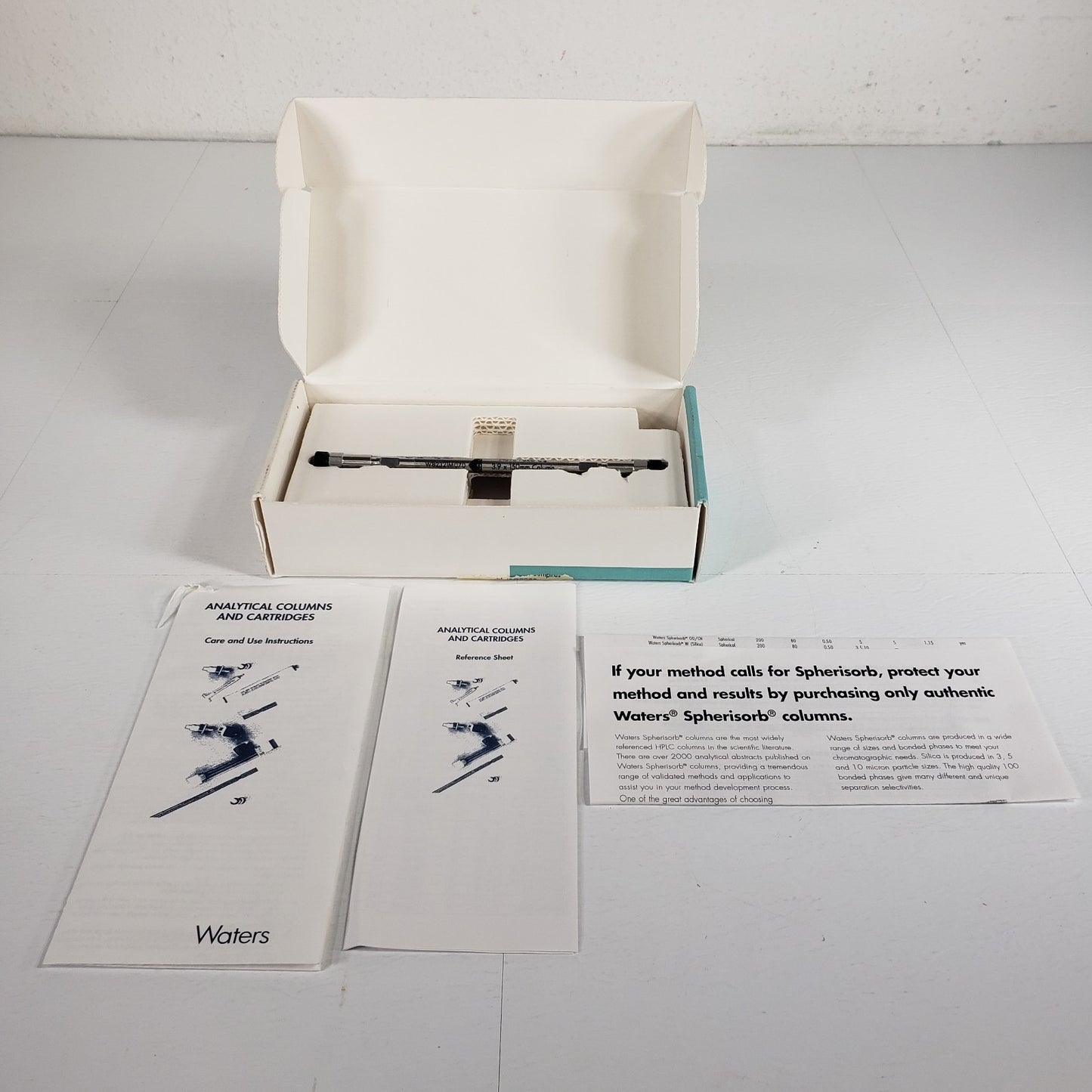 Waters WAT086344 Nova-Pak C18 HPLC Column 4µm 60Å 3.9x150mm w/ Manuals