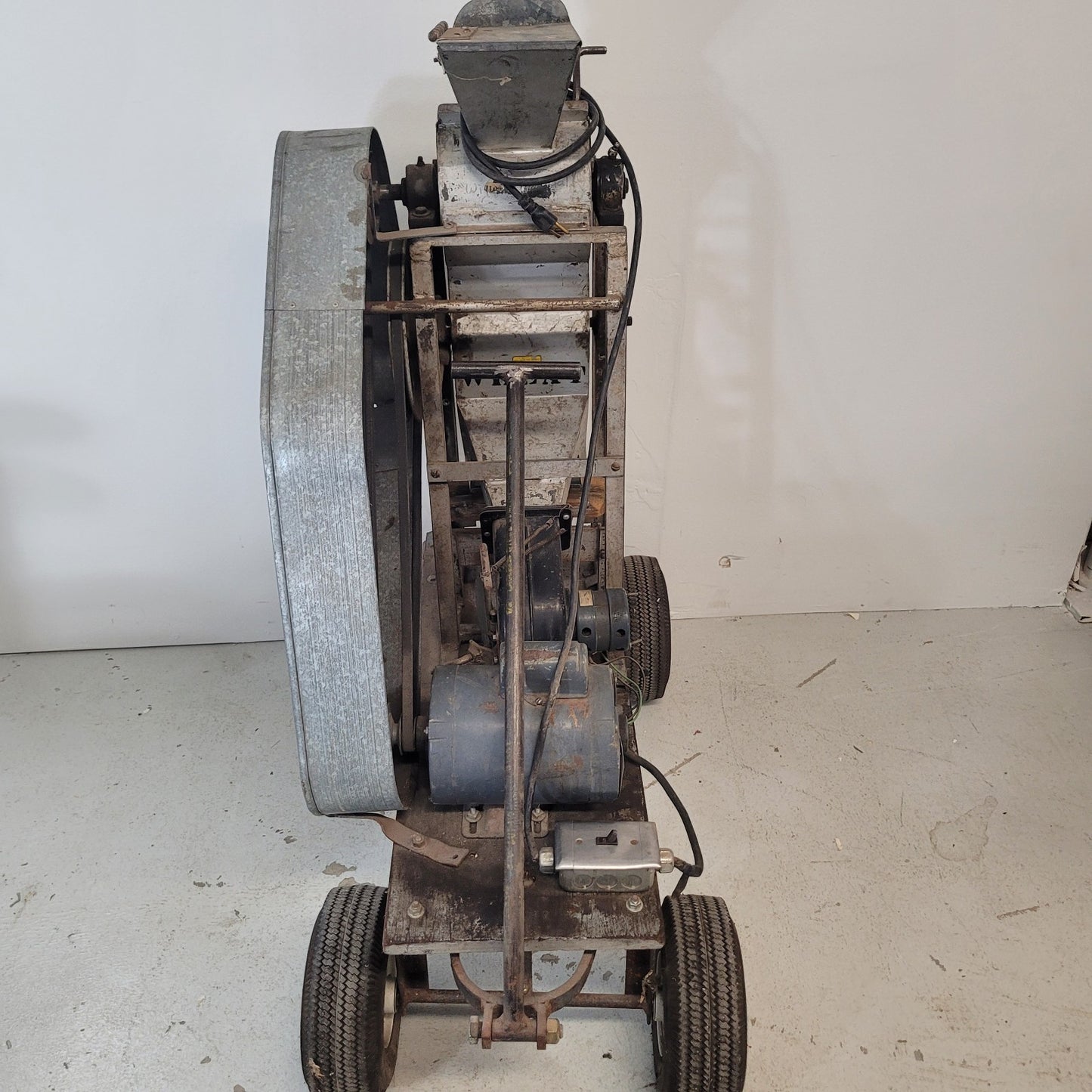 TESTED Vintage Portable Lab Plot Sample Seed Grain Thresher Cleaner Cart