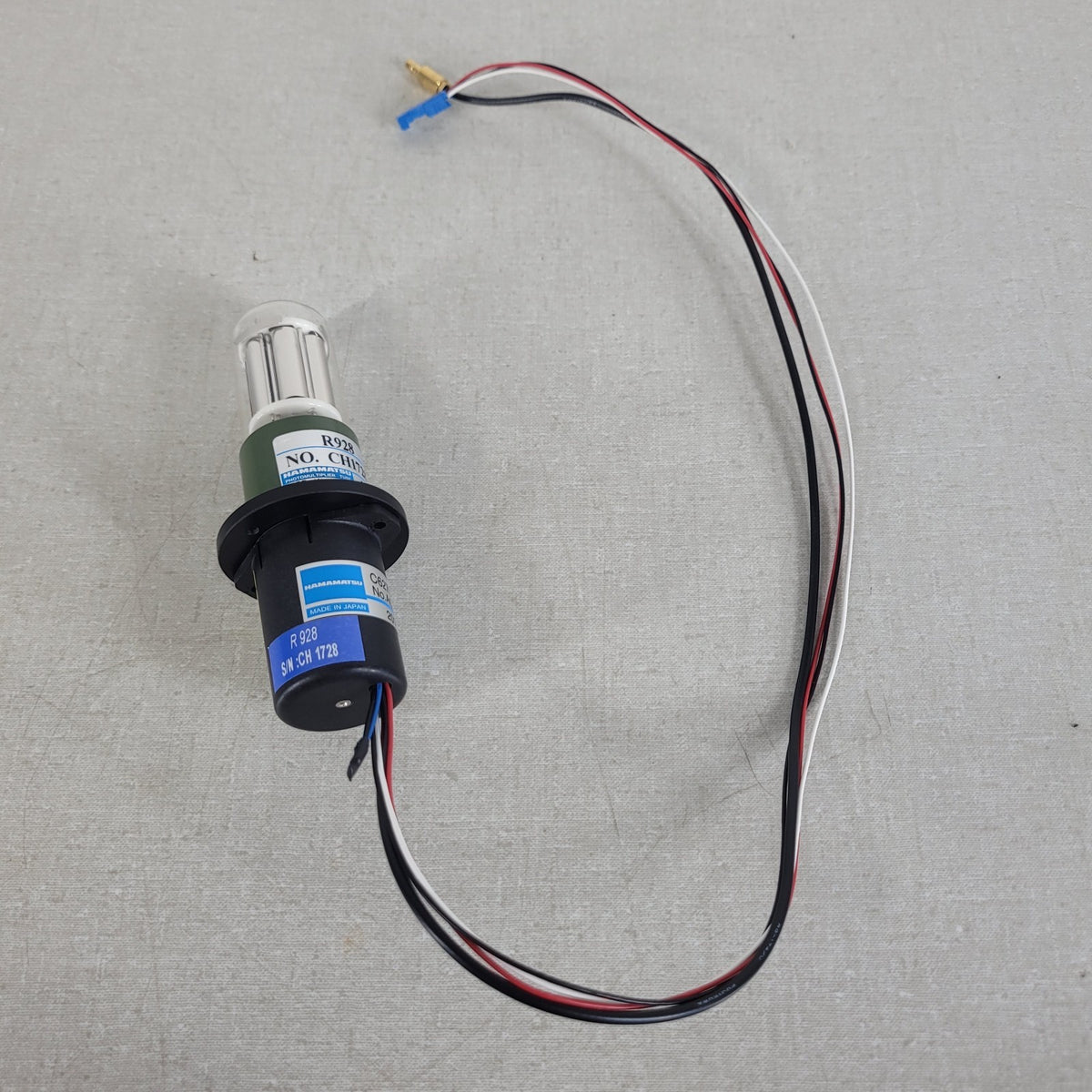 Hamamatsu R928 Photomultiplier Tube PMT w/ C6270 HV Power Supply Base