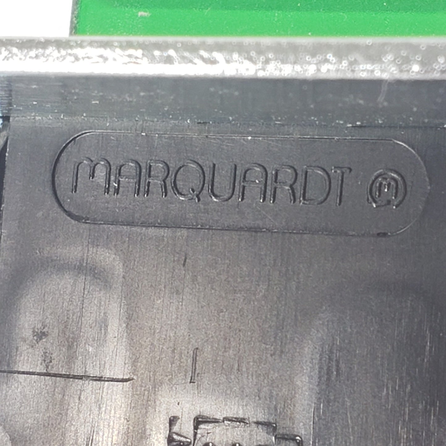 MARQUARDT 1660 16(4)250~T85/55 Green Push Button and Aluminum Face Plate