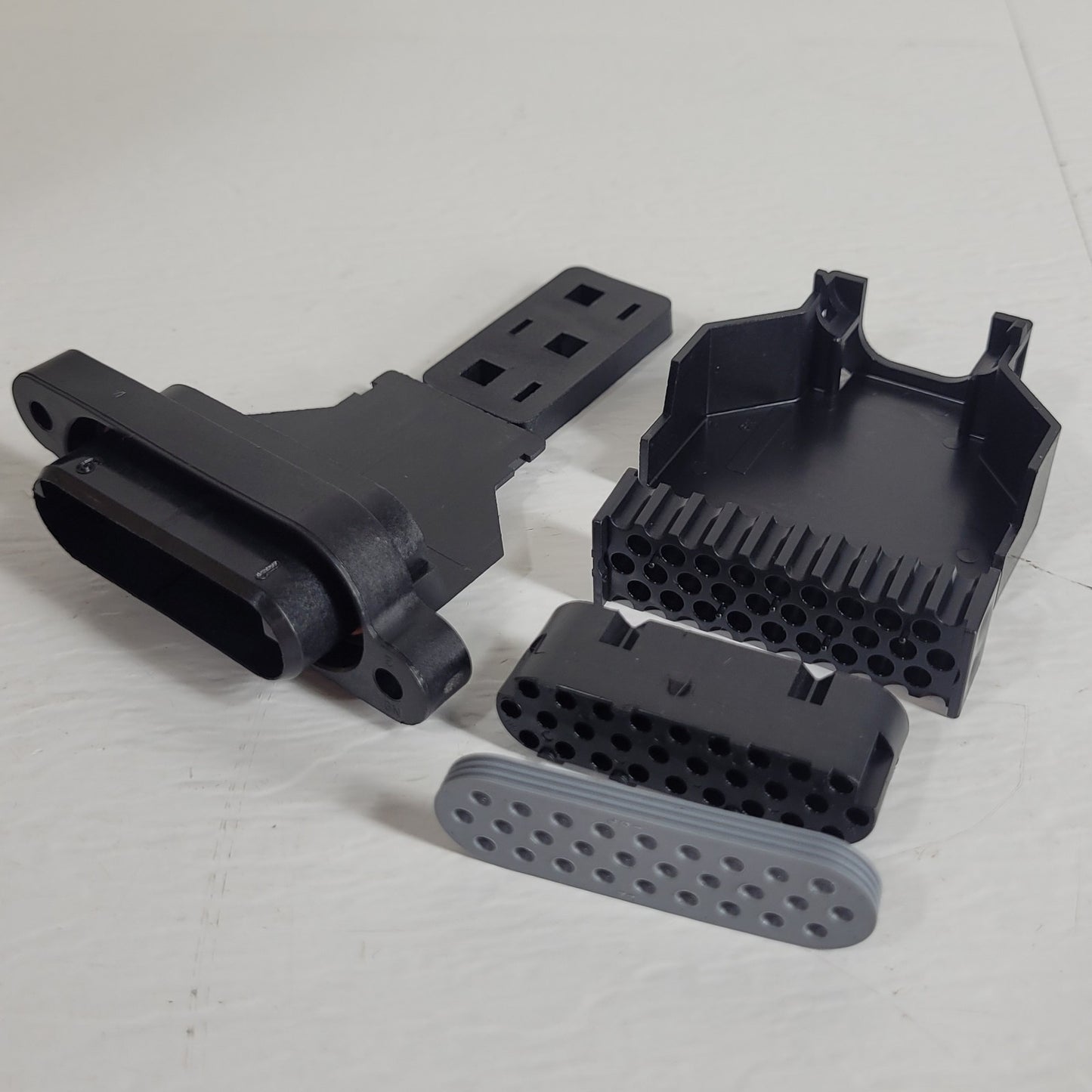 3x TE Connectivity 776179-2 ECMSC 28 Position Automotive Plug Kit Housing 16-18