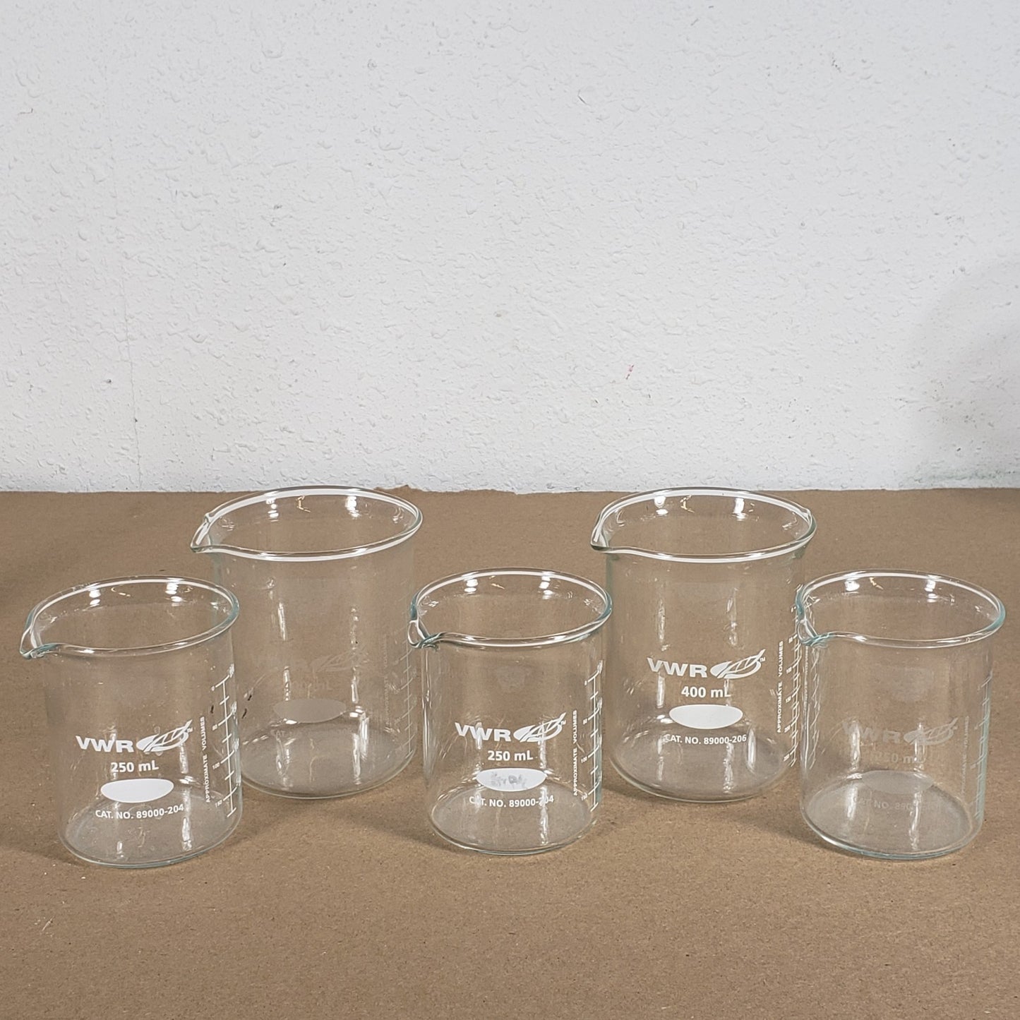 LOT of 5 VWR Glass Beakers Cat No. 89000-206 89000-204 400mL x2 250mL x3