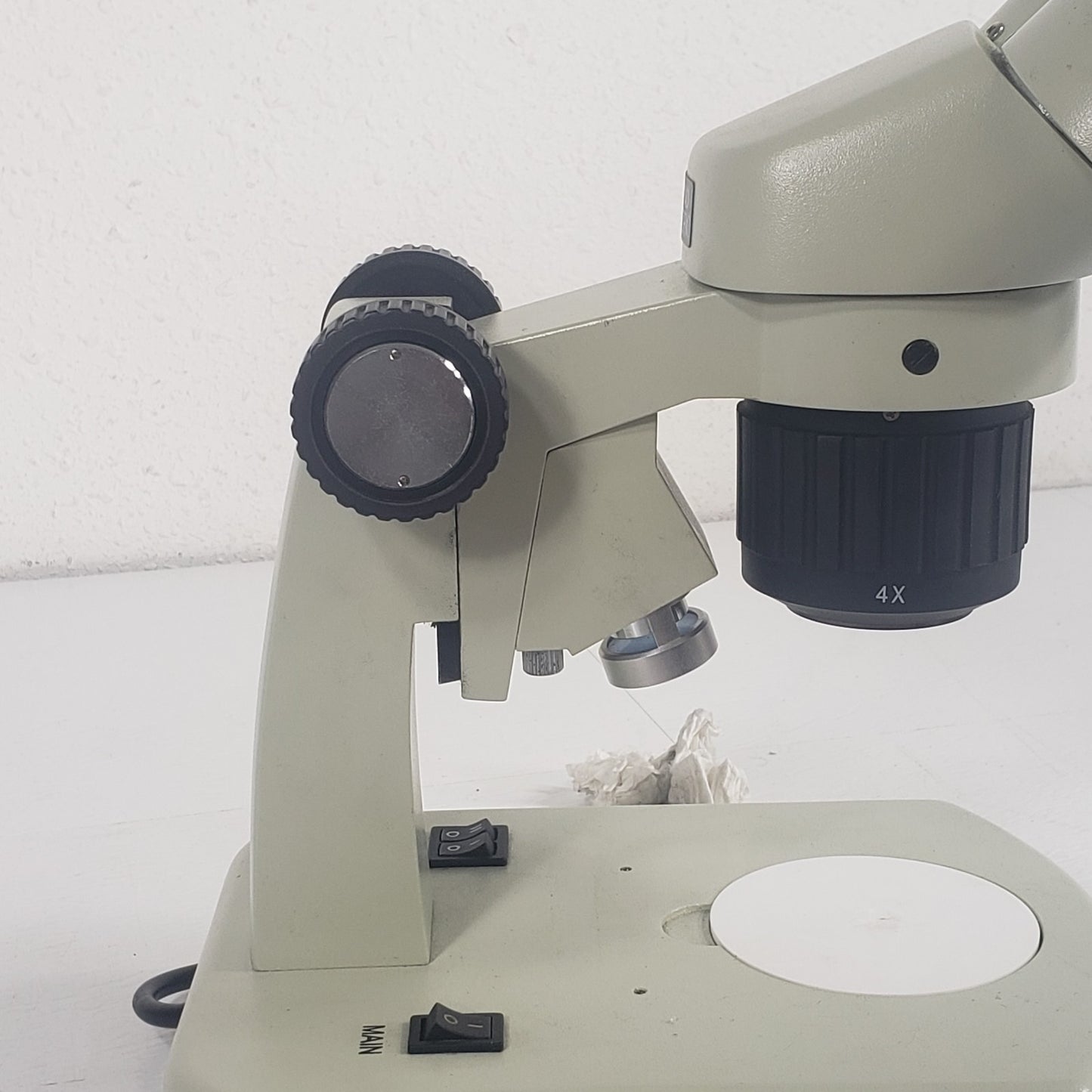 Edmund Scientific 31196-00 Stereo Binocular Microscope WF10X/20 20X 40X
