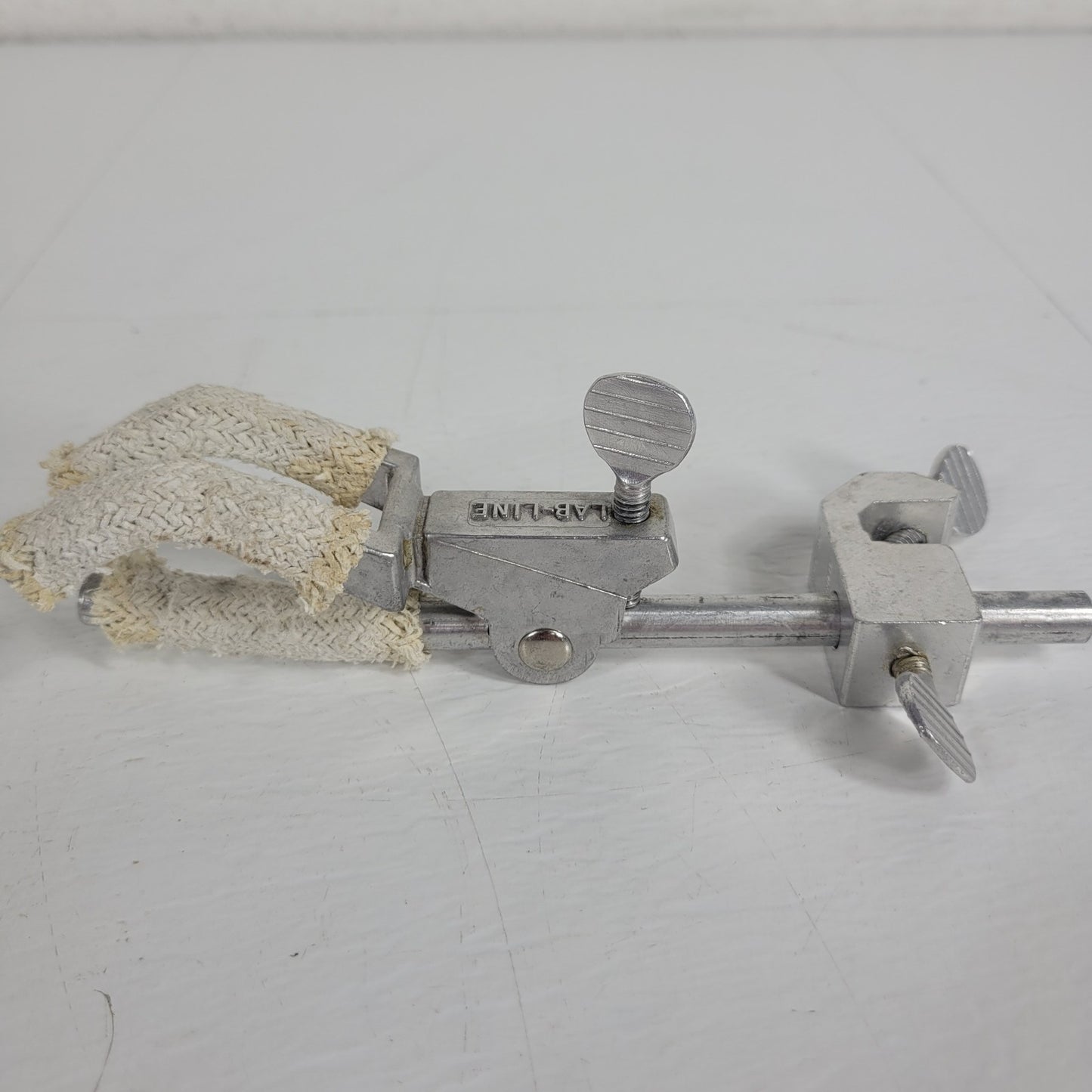 Lot of 4 Lab-Line 7010 Tri-Grip 45 3-Prong Utility Burette Clamps Holders