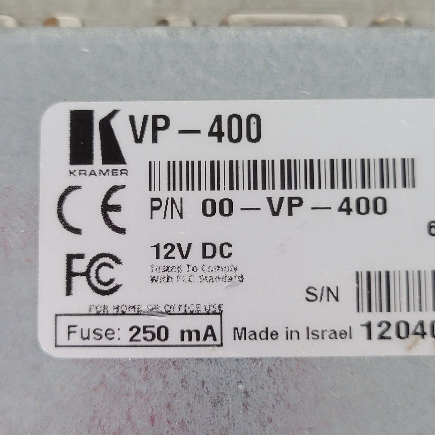 KRAMER VP-400 1:4 High Resolution UXGA DA Distribution Amplifier 15-Pin Out