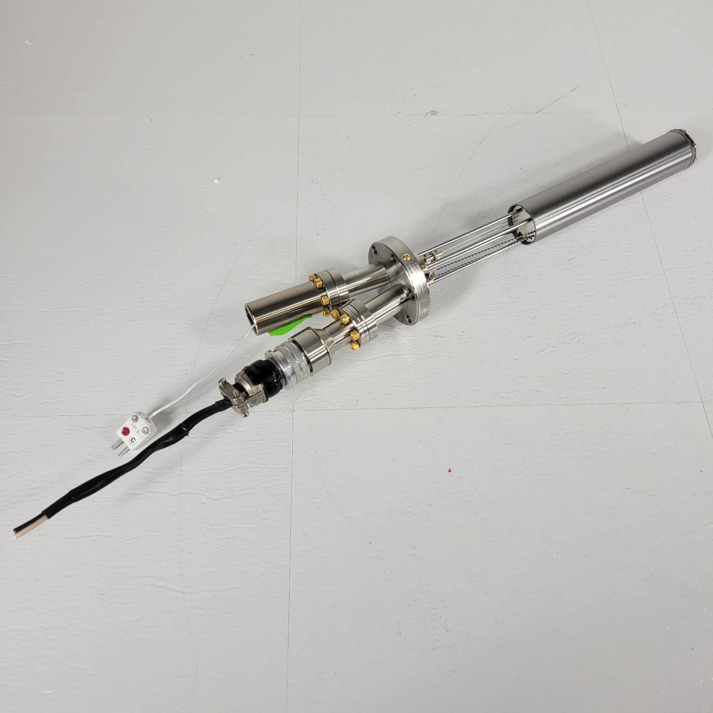 Veeco Perkin-Elmer 11095 DN35CF MBE Effusion Cell Source UHV Semiconductor