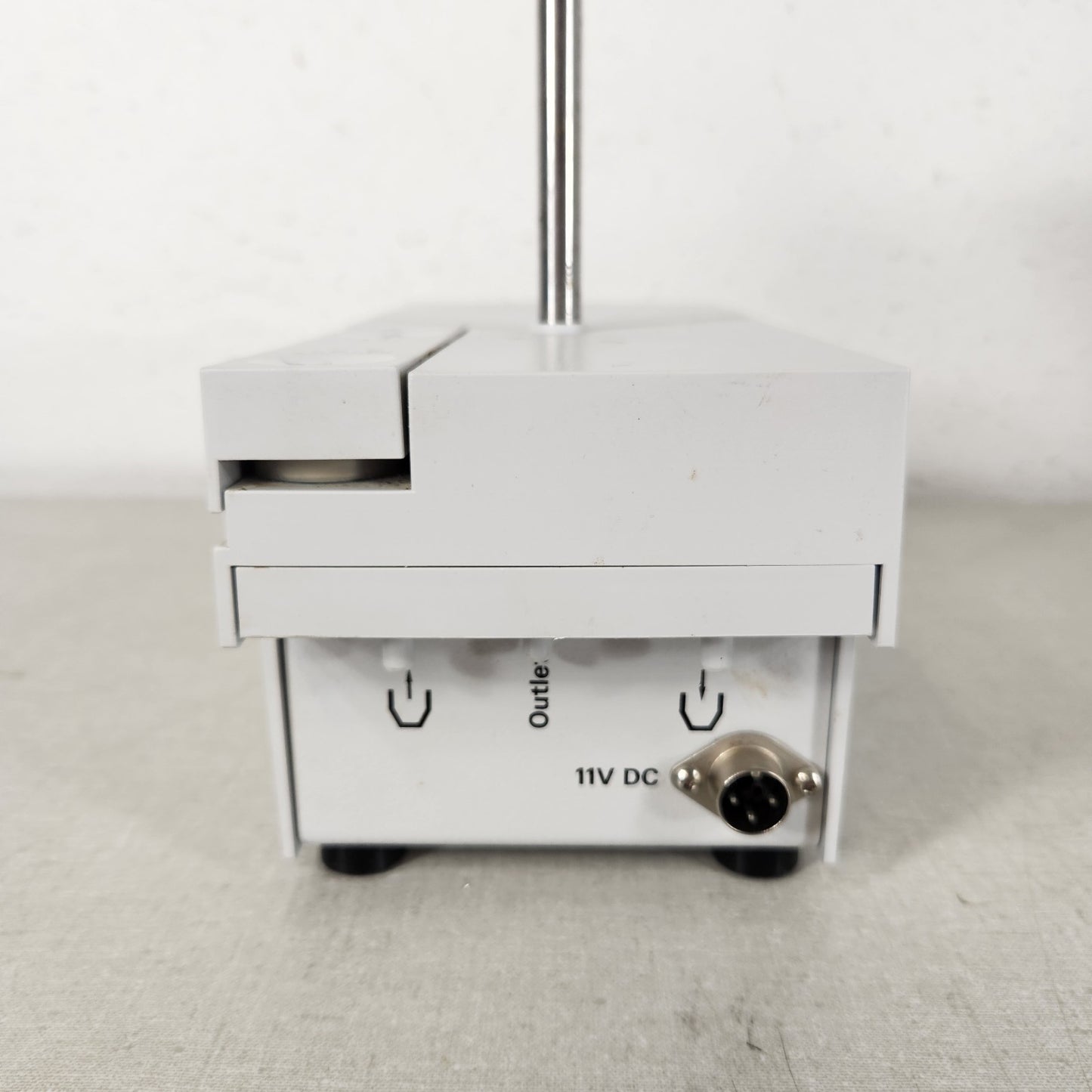 TESTED Metrohm 831 KF Coulometer Karl Fischer Titrator w/ 703 Ti Stand
