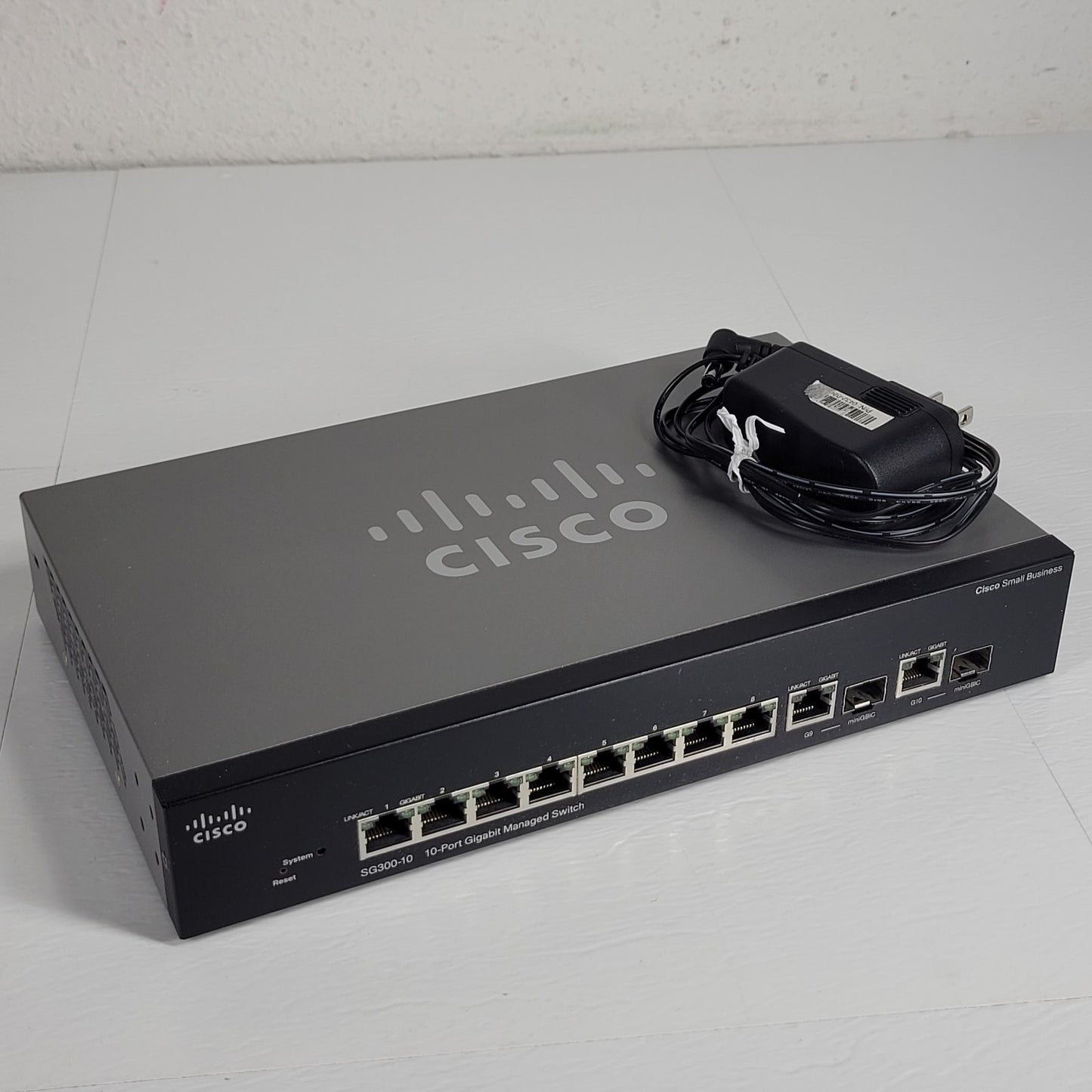 Cisco SG300-10 SRW2008-K9 V02 10-Port Gigabit Managed Ethernet Switch Adapter