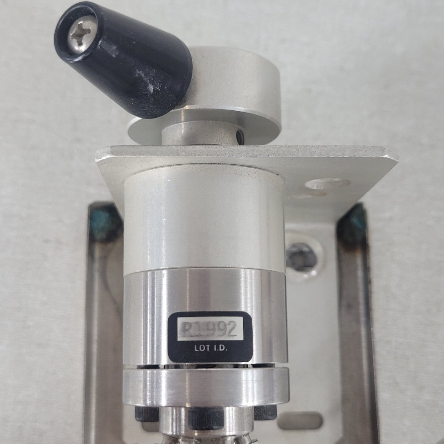 Rheodyne 7125 i Manual Sample Injector Valve HPLC with Tubing & Mounting Bracket