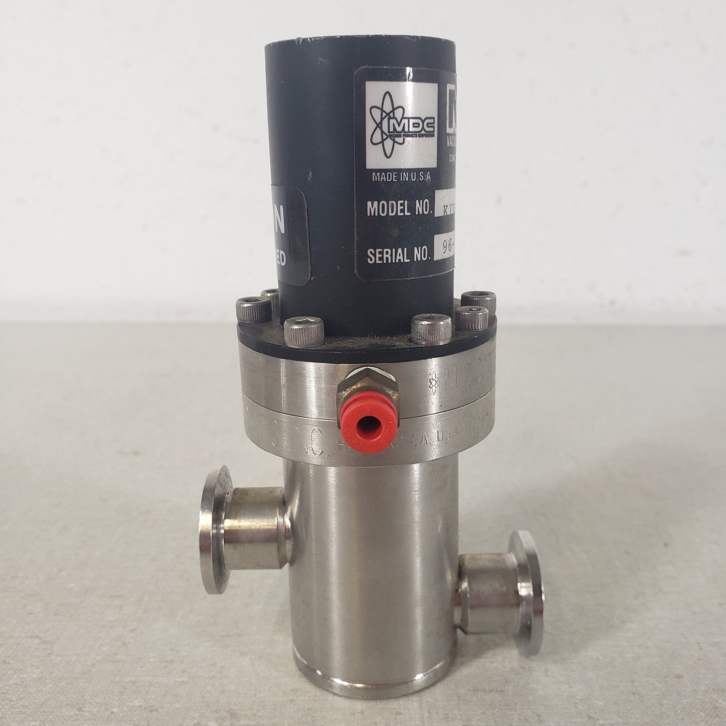MDC Precision KIV-075-P 321052 Pneumatic Inline Vacuum Valve KF16 NW16