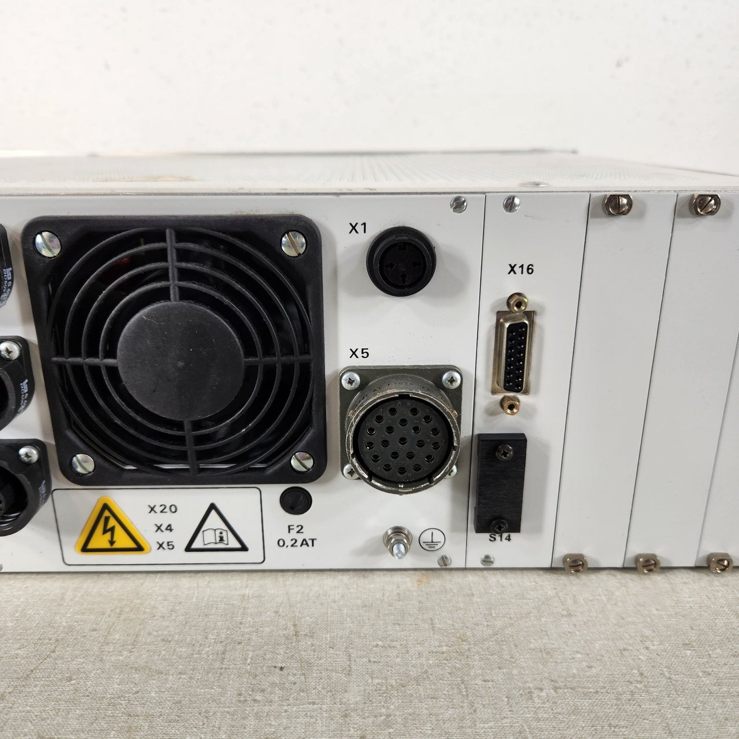 Pfeiffer TCP-600 Turbo Pump Controller PM C01 320 3U Power Supply Powers On
