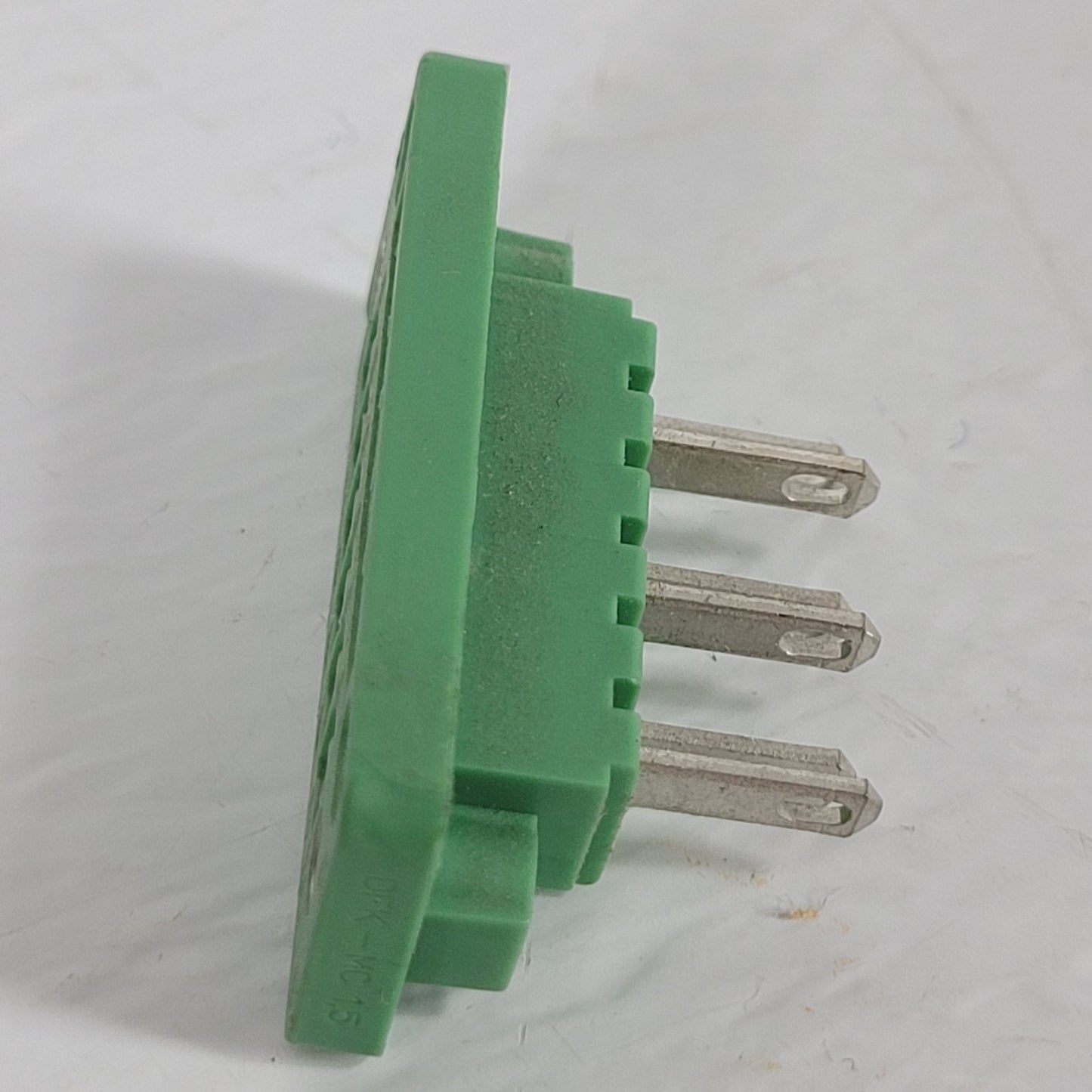 1PC Phoenix Contact 1829387 DC PCB Header Solder 3.81mm 16AWG 160V 8A 6 Posit