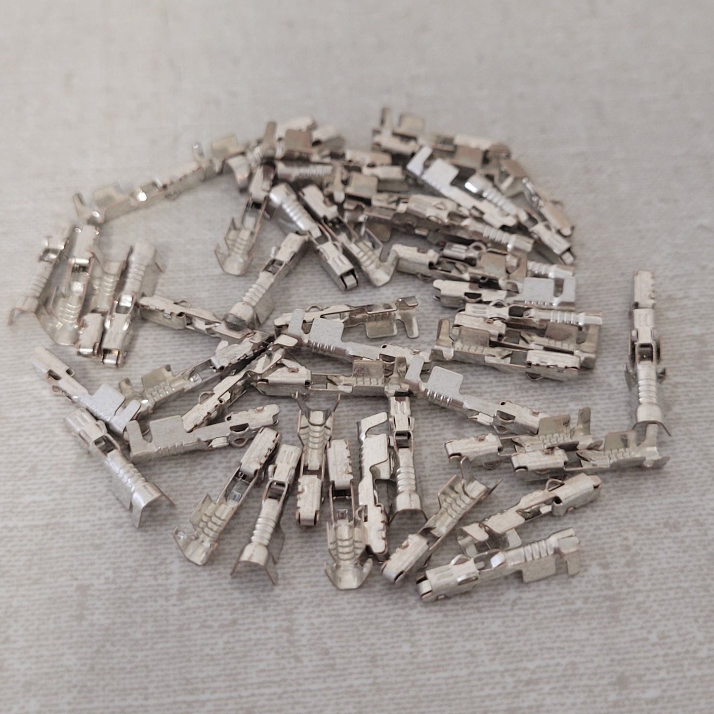 Lot of 50 Cinch 425-00-00-873 SHS Socket Crimp Contacts, 14-18 AWG, Tin