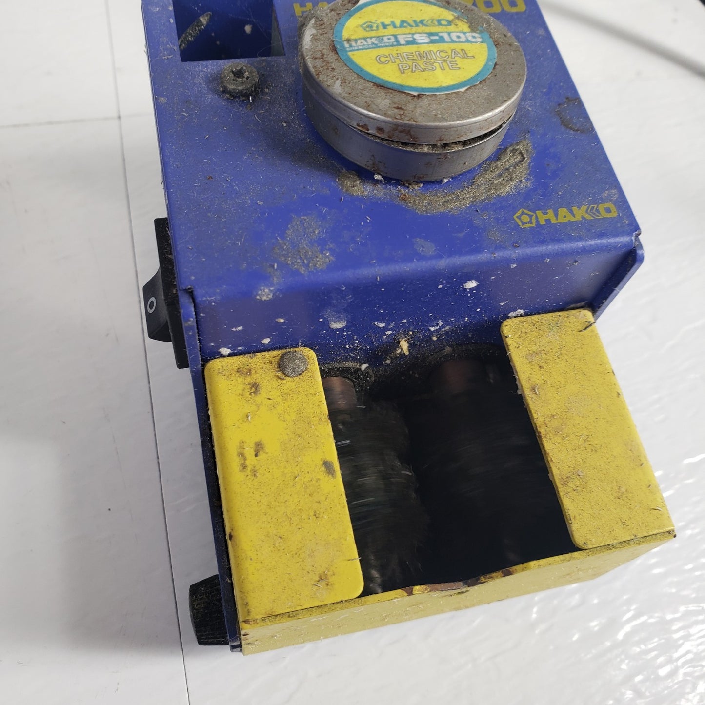 HAKKO FT-700, FS-100 Tip Polisher and Chemical Paste For Soldering Irons