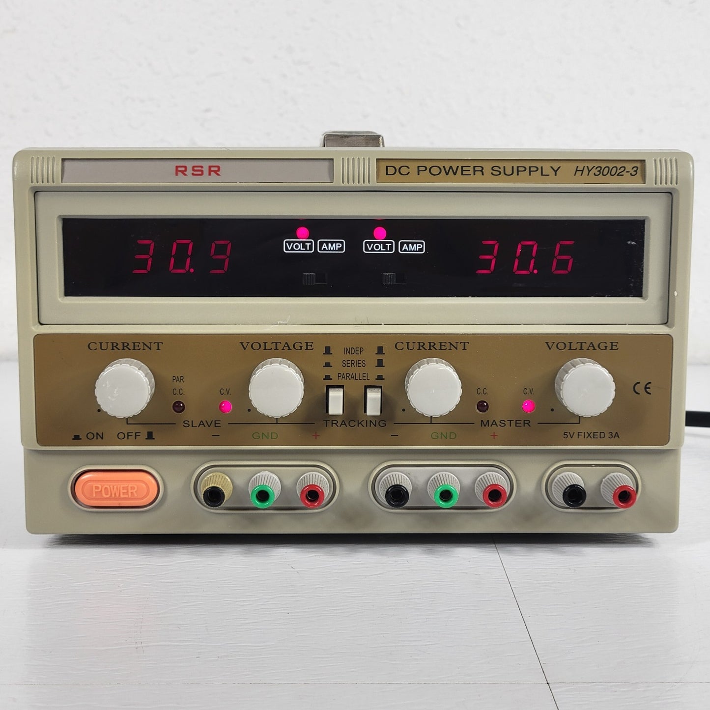 TESTED RSR HY3002-3 Triple Output Linear DC Power Supply 2x0-30V 2A 5V3A Grade B