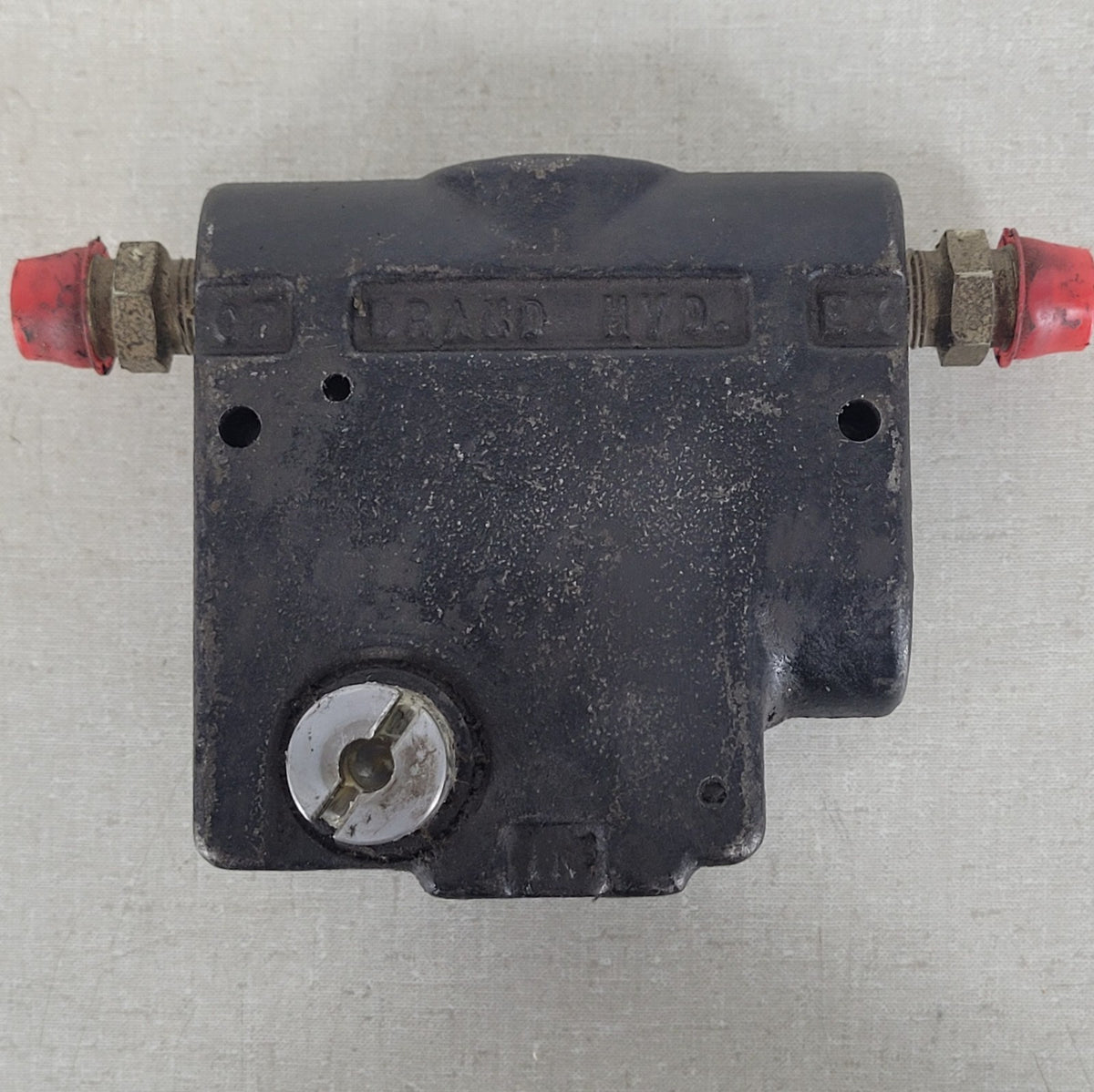 BRAND HYDRAULICS Single Inlet & Dual Outlet Industrial Hydraulic, No Inlet Valve